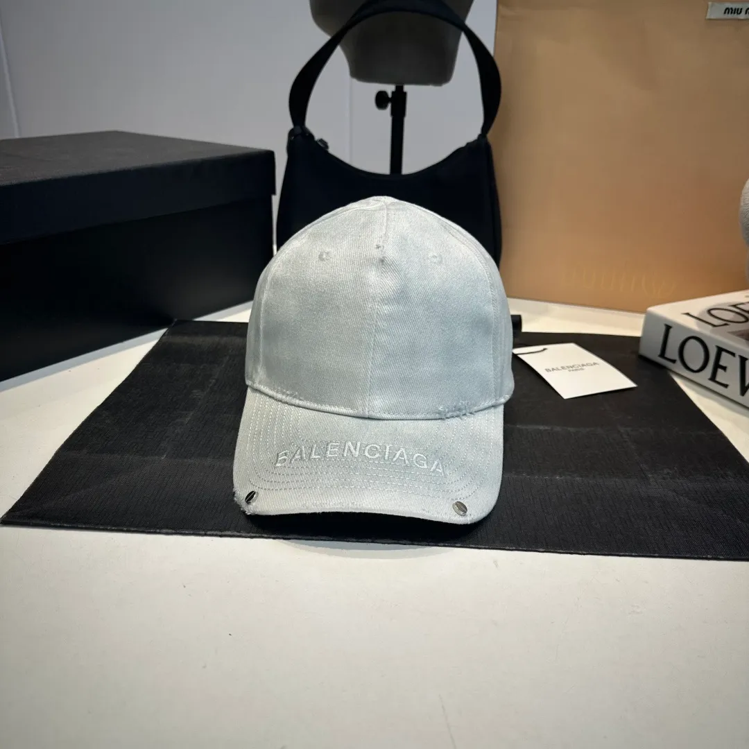 P70 Balenclaga new baseball cap, ready for delivery in seconds🧢Simple, fashionable, super invincible and beautiful hat! Couple style! Advantages of original items compared to other hats