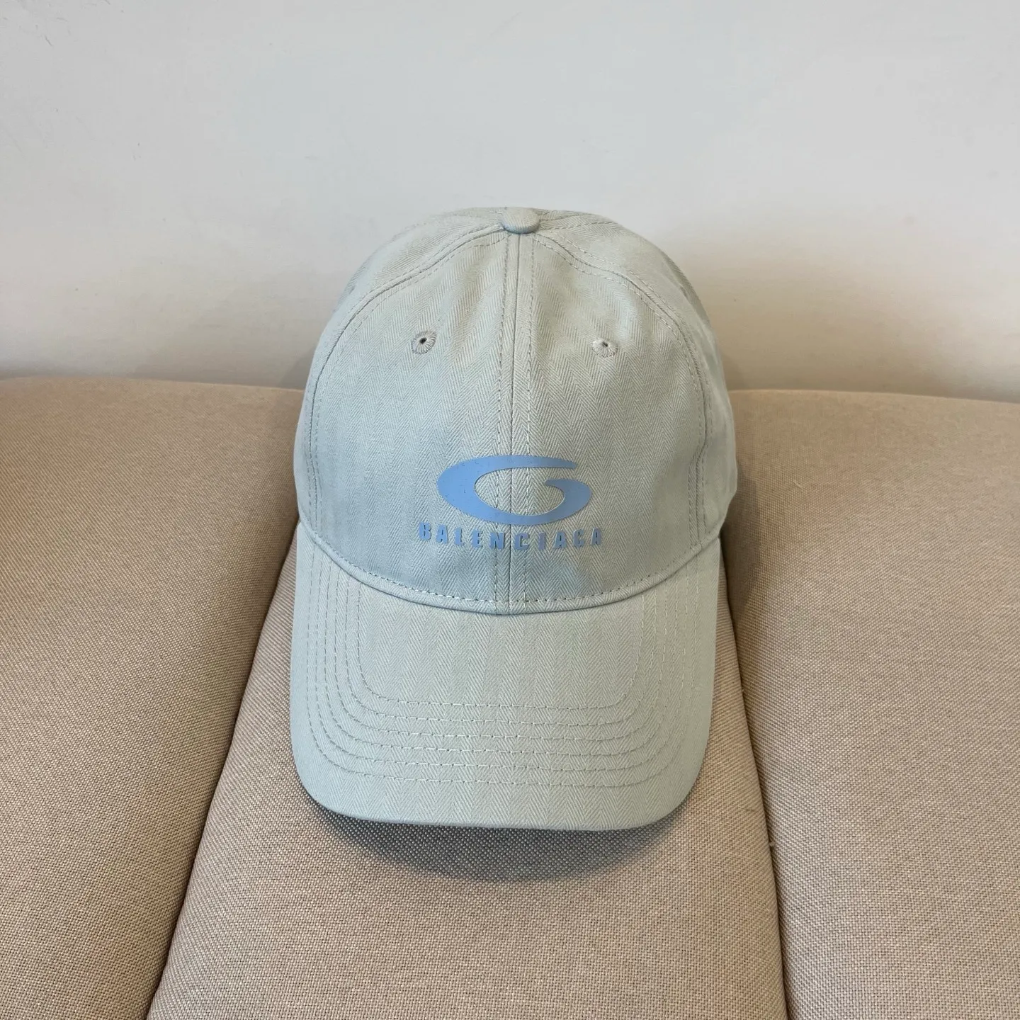 P60 BALENCIAGA new logo baseball cap, cool colors, different styles for men and women, the first batch will be shipped first! A must-buy for Paris fans!
