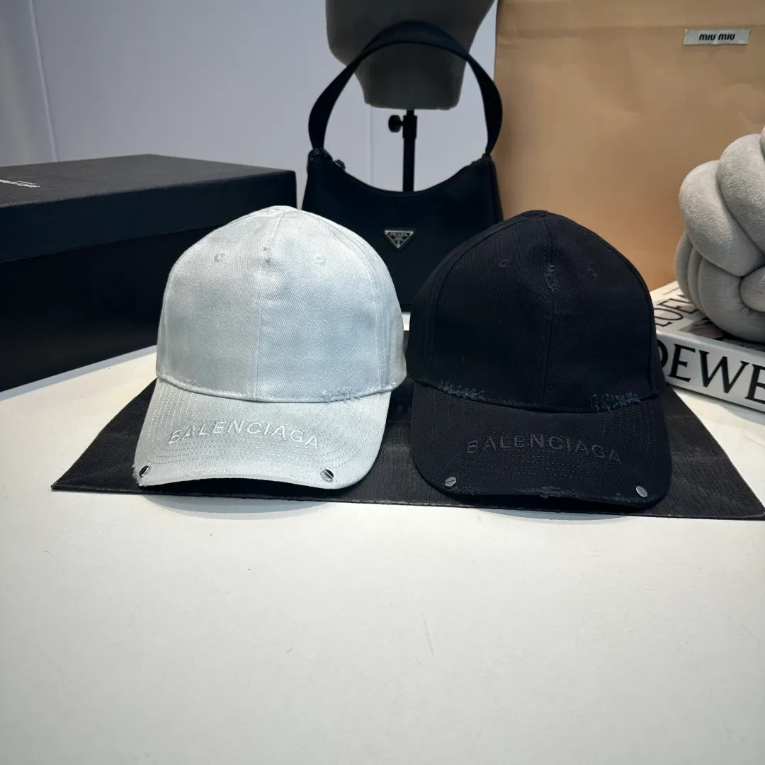 P70 Balenclaga new baseball cap, ready for delivery in seconds🧢Simple, fashionable, super invincible and beautiful hat! Couple style! Advantages of original items compared to other hats