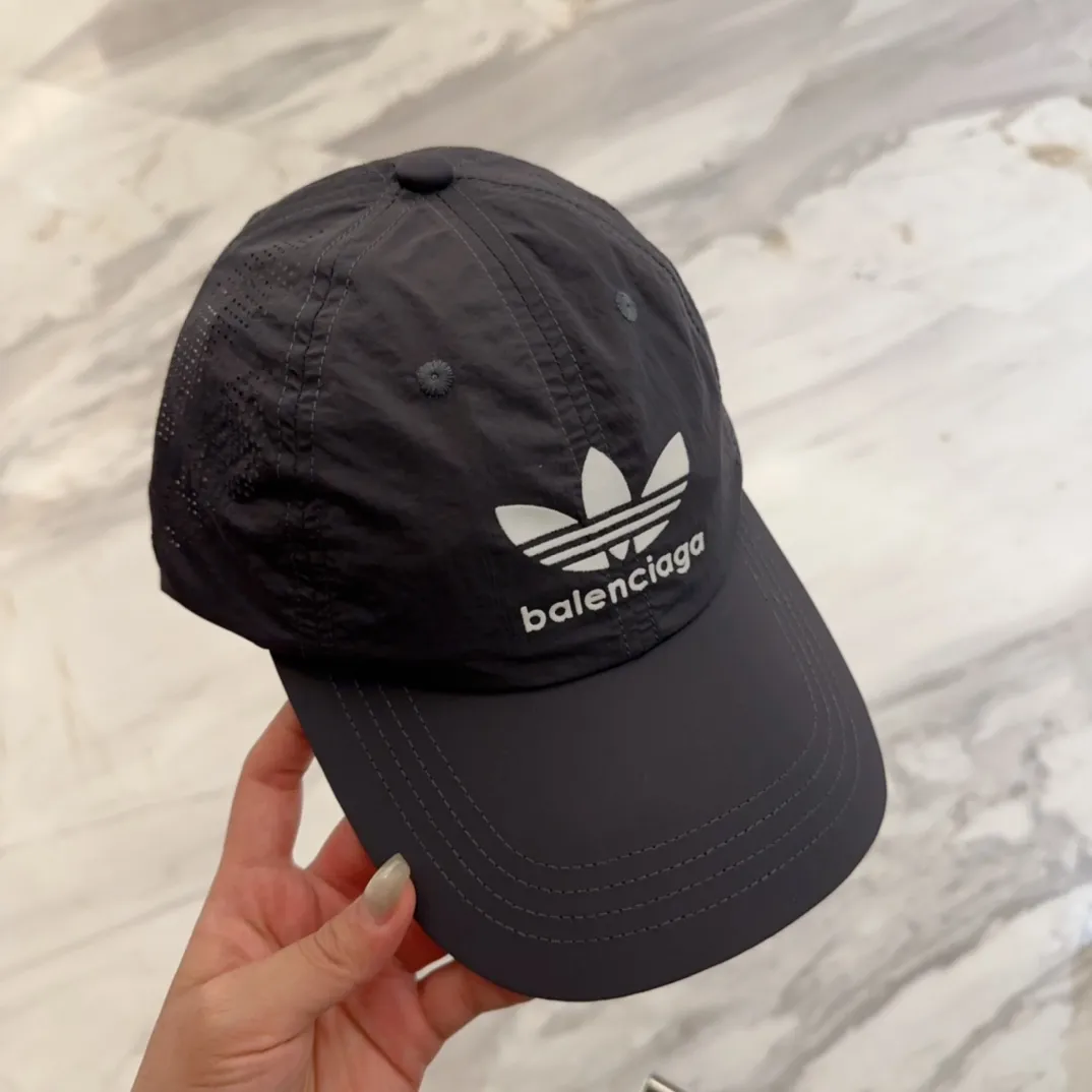 💰50 sun protection and sun protection tools｜New sun protection Parisian* baseball cap, classic trendy and cool style, so nice👍😍 It’s so good-looking that you don’t need it 😉 Great sun protection ❗️Very versatile ❗️Big face, small face 😉