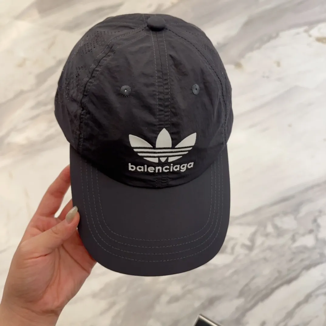 💰50 sun protection and sun protection tools｜New sun protection Parisian* baseball cap, classic trendy and cool style, so nice👍😍 It’s so good-looking that you don’t need it 😉 Great sun protection ❗️Very versatile ❗️Big face, small face 😉
