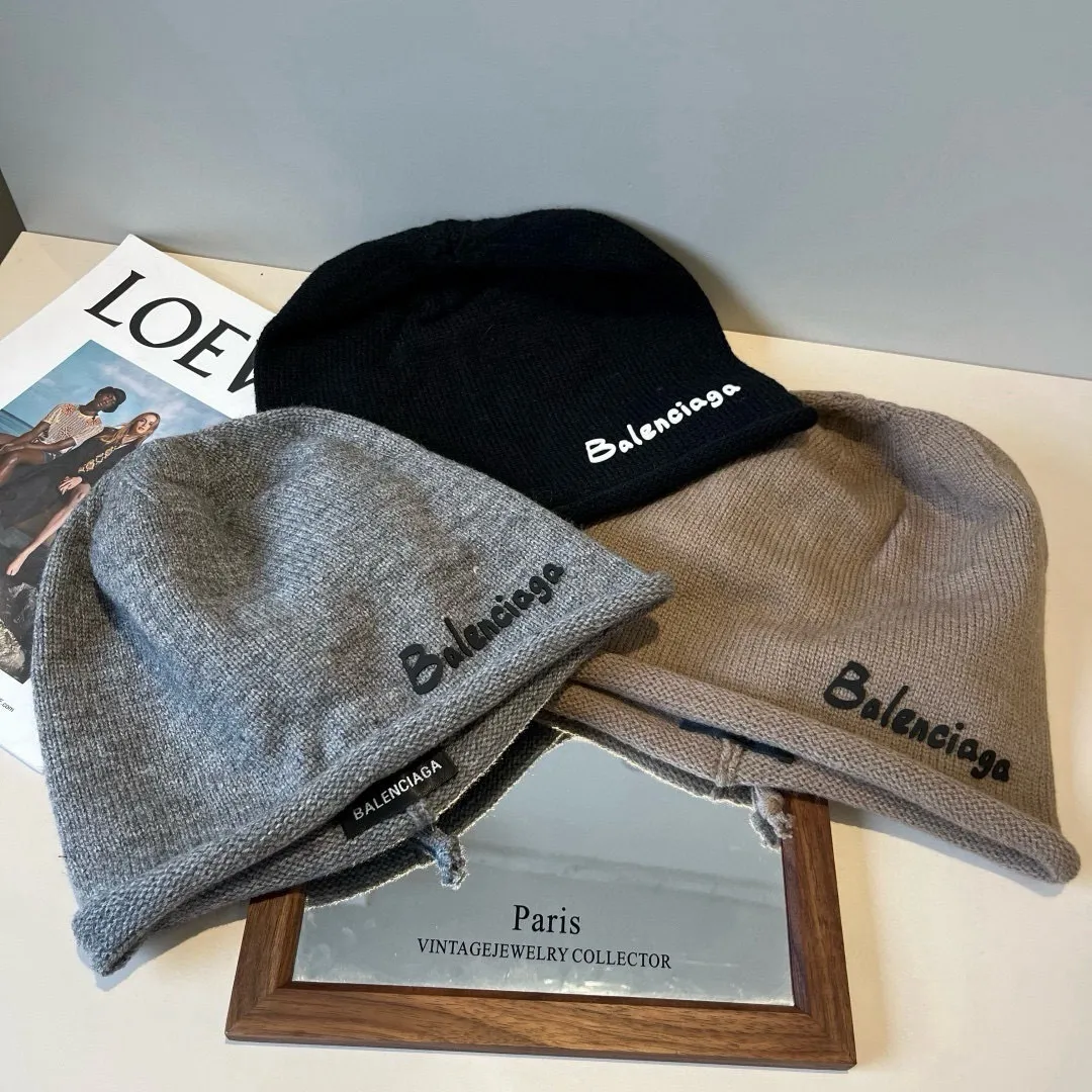 💰80¥ Balenciaga knitted beanie
