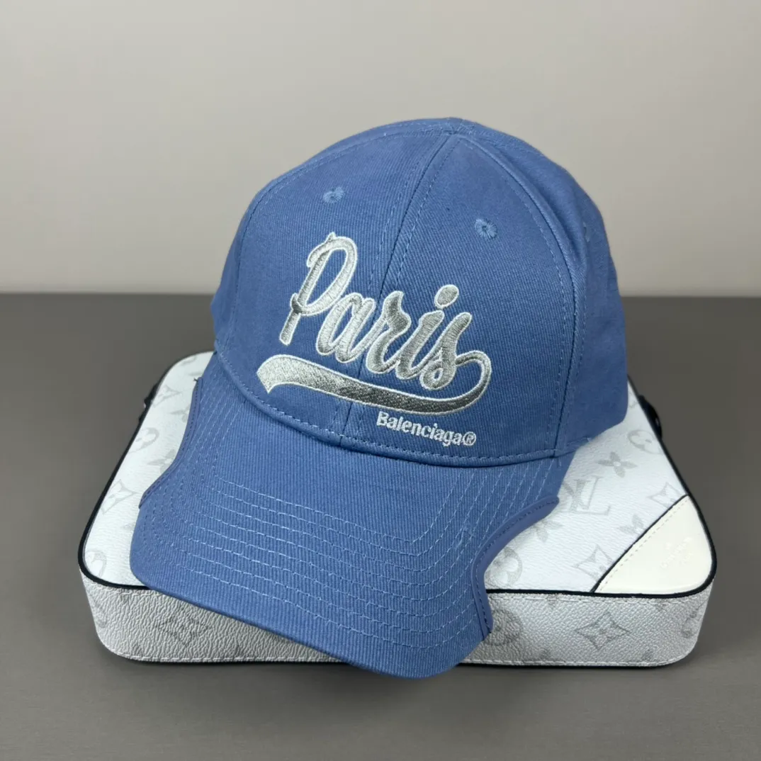 60💰BALENCIAGA Balenciaga’s new logo baseball cap, cool colors, different styles for men and women, the first batch will be shipped first! A must-buy for Paris fans!