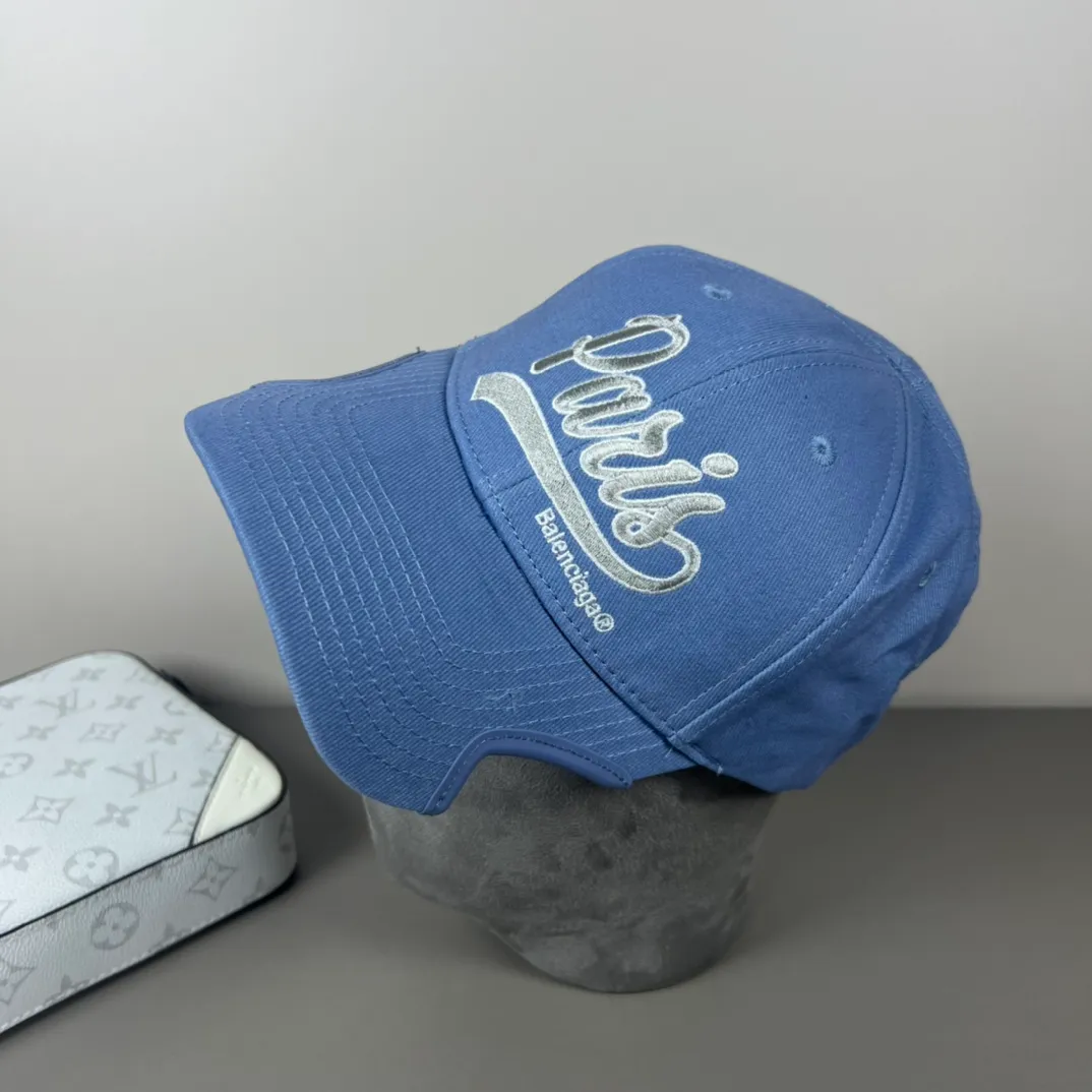 60💰BALENCIAGA Balenciaga’s new logo baseball cap, cool colors, different styles for men and women, the first batch will be shipped first! A must-buy for Paris fans!