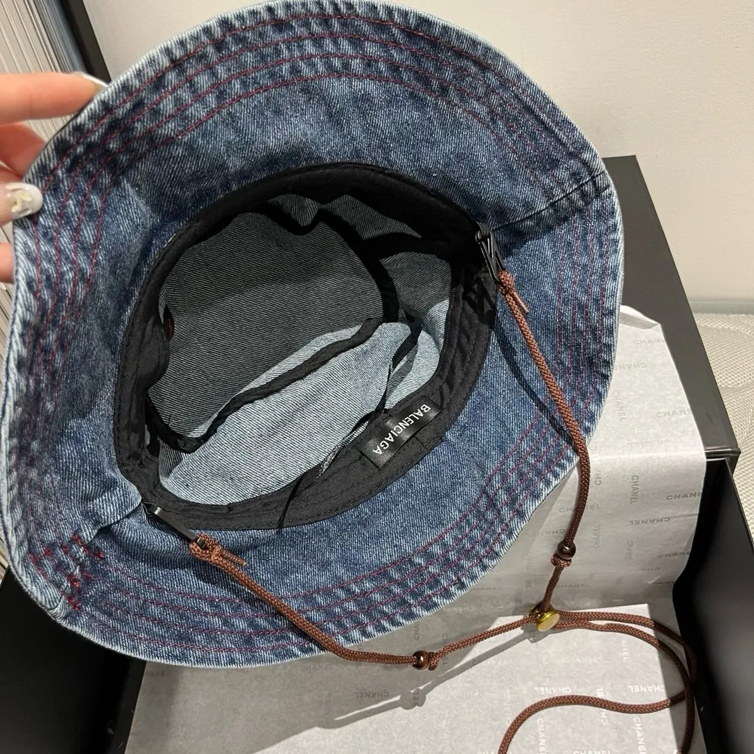 💰100¥ Balenciaga denim bucket hat, head circumference 57cm