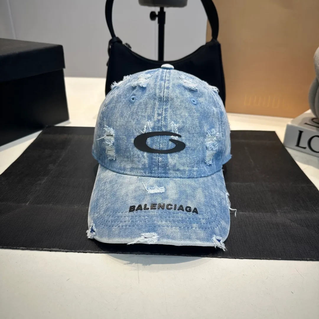 P56 BALENCIAGA Balenciaga's new Korean style distressed hole washed duck cap casual retro fashion versatile street outing travel couple Internet celebrity baseball cap
