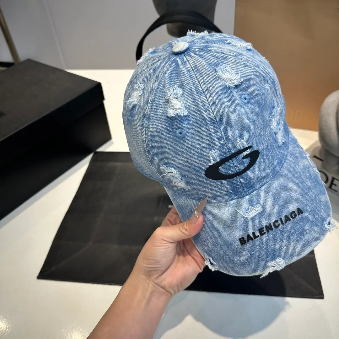 P56 BALENCIAGA Balenciaga's new Korean style distressed hole washed duck cap casual retro fashion versatile street outing travel couple Internet celebrity baseball cap