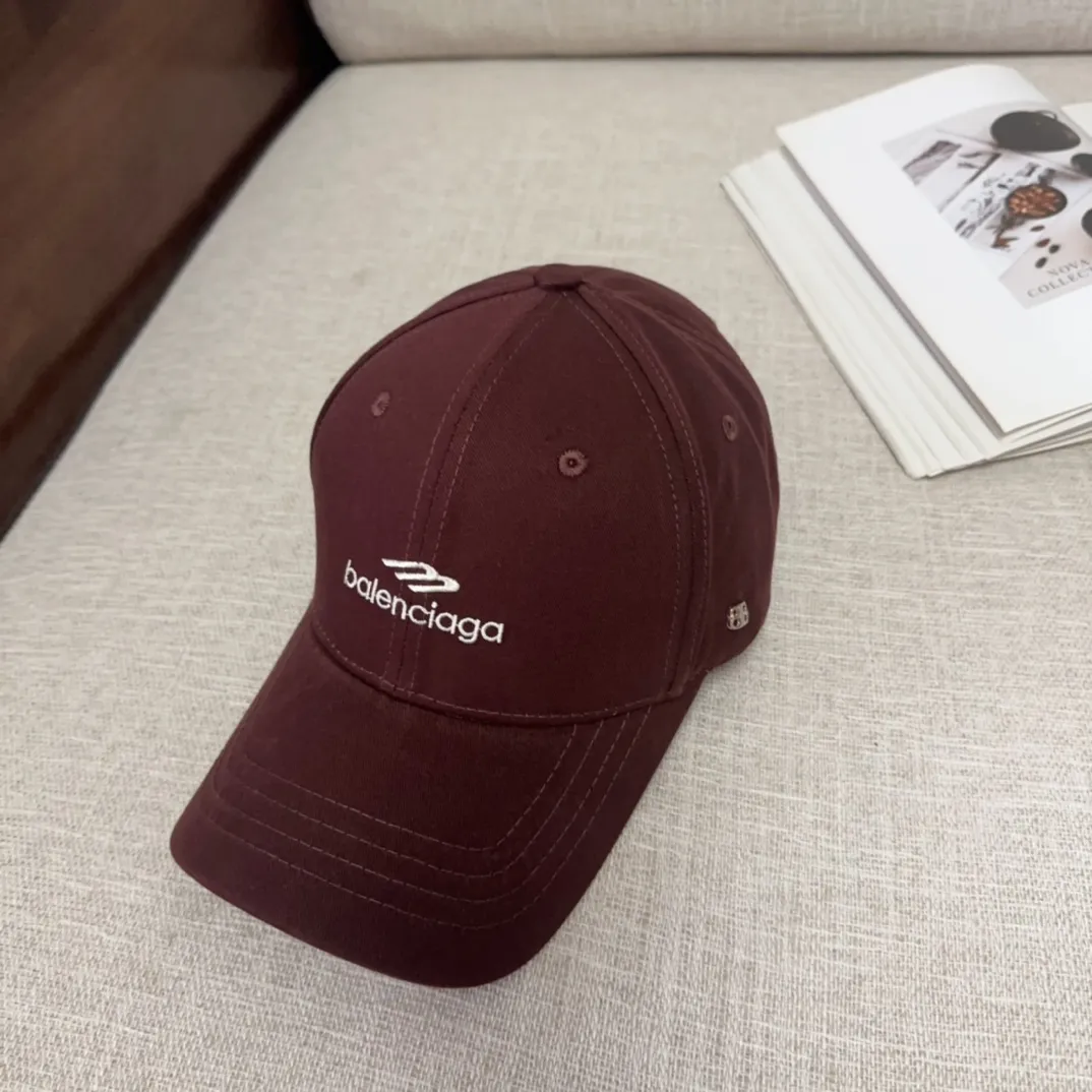 💰50 BALENCIAGA🆕Spring style new personalized baseball cap, high quality and excellent breathability, suitable for all seasons, high-looking fashion item! Same style for men and women