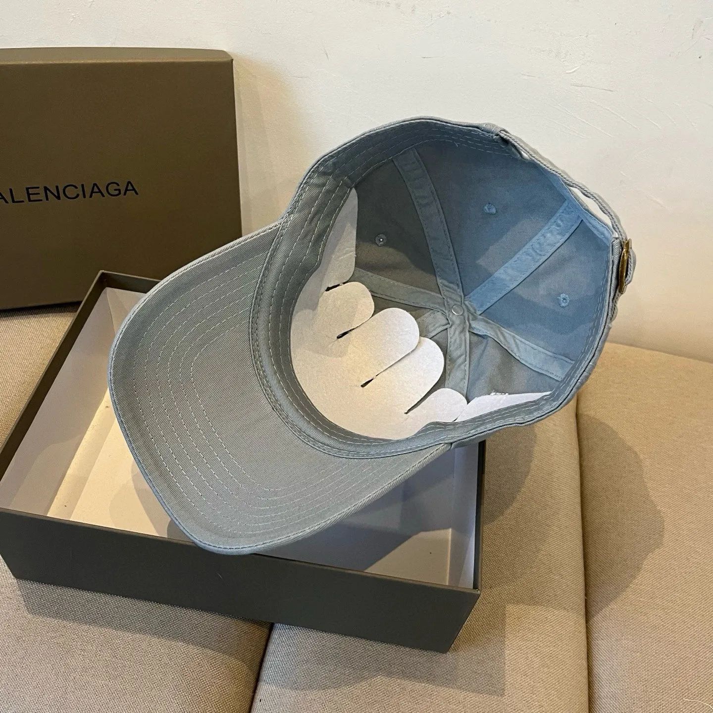 P60 BALENCIAGA new logo baseball cap, cool colors, different styles for men and women, the first batch will be shipped first! A must-buy for Paris fans!