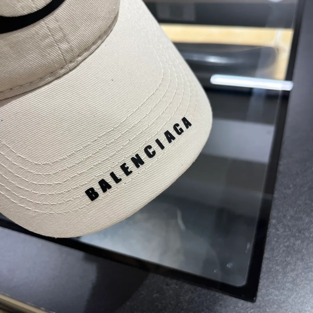 💰70¥ Balenciaga new peaked cap