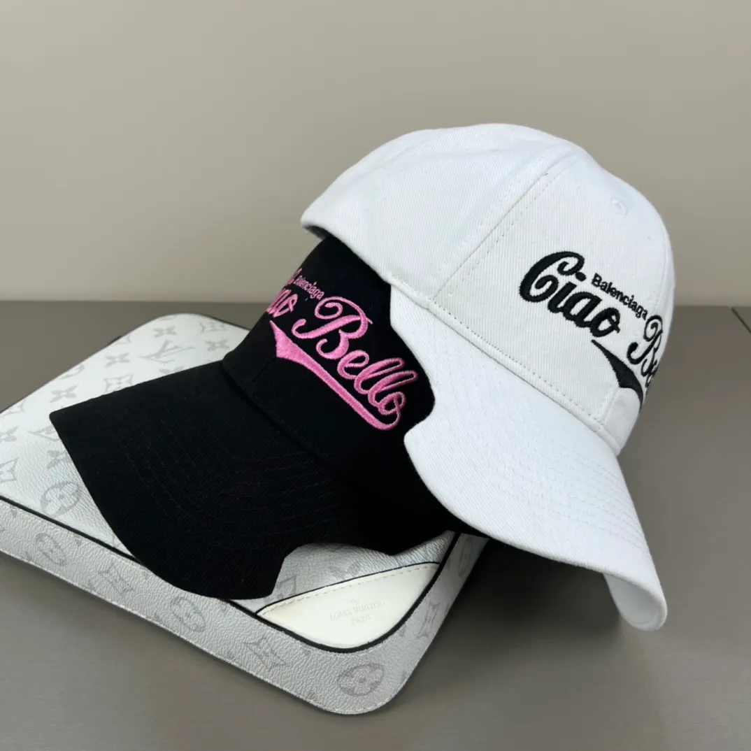 60💰BALENCIAGA Balenciaga’s new logo baseball cap, cool colors, different styles for men and women, the first batch will be shipped first! A must-buy for Paris fans!