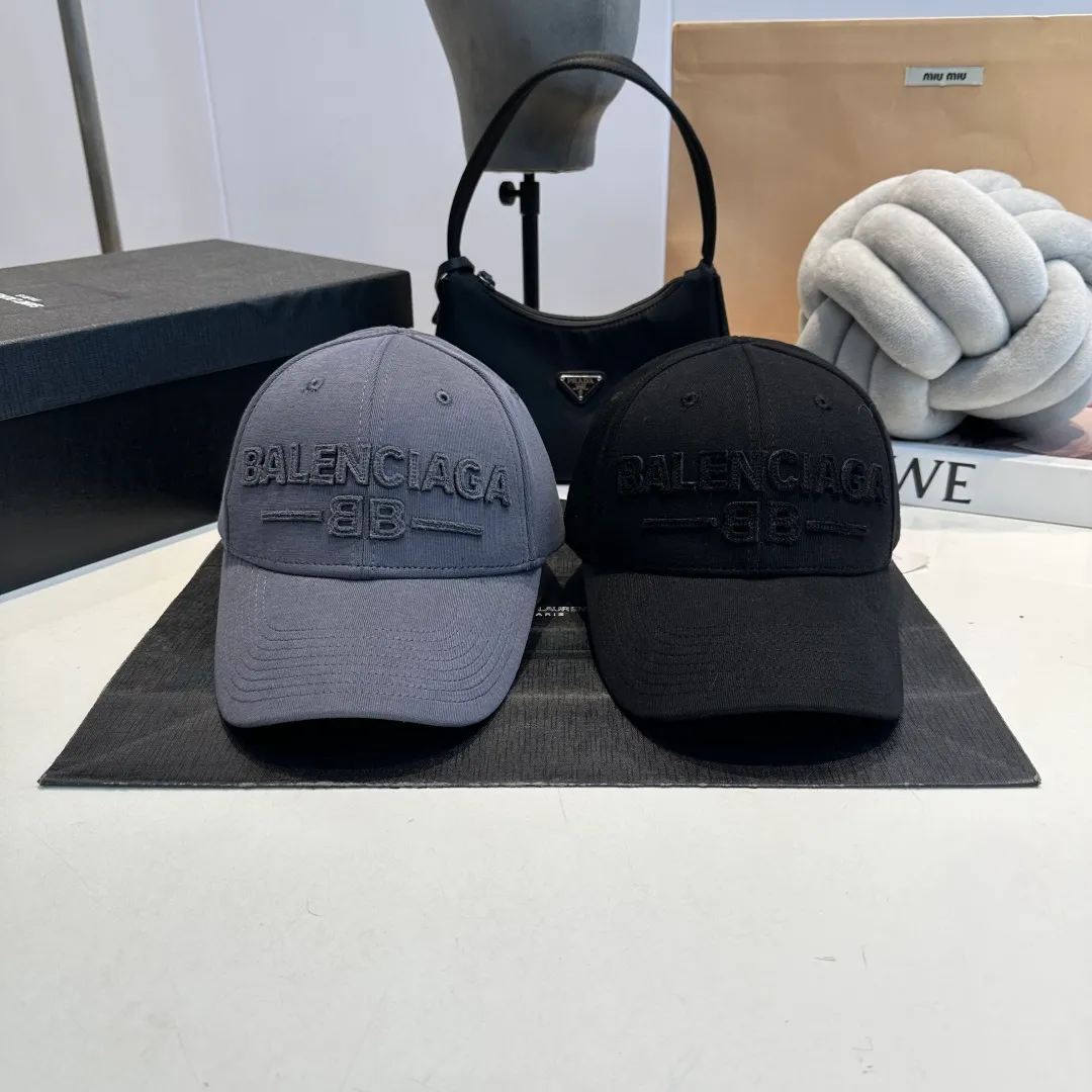 P60 Balenclaga new baseball cap, ready for delivery in seconds🧢Simple, fashionable, super invincible and beautiful hat! Couple style! Advantages of original items compared to other hats