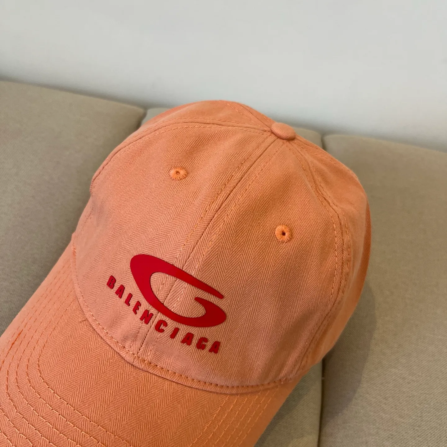 P60 BALENCIAGA new logo baseball cap, cool colors, different styles for men and women, the first batch will be shipped first! A must-buy for Paris fans!