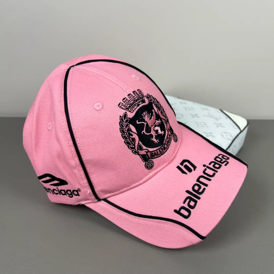 P80 Balenclaga official website new product Balenciaga new baseball cap ready for delivery in seconds🧢Simple, fashionable, super invincible and beautiful hat! Couple style! The advantages of the original product compared to other hats,