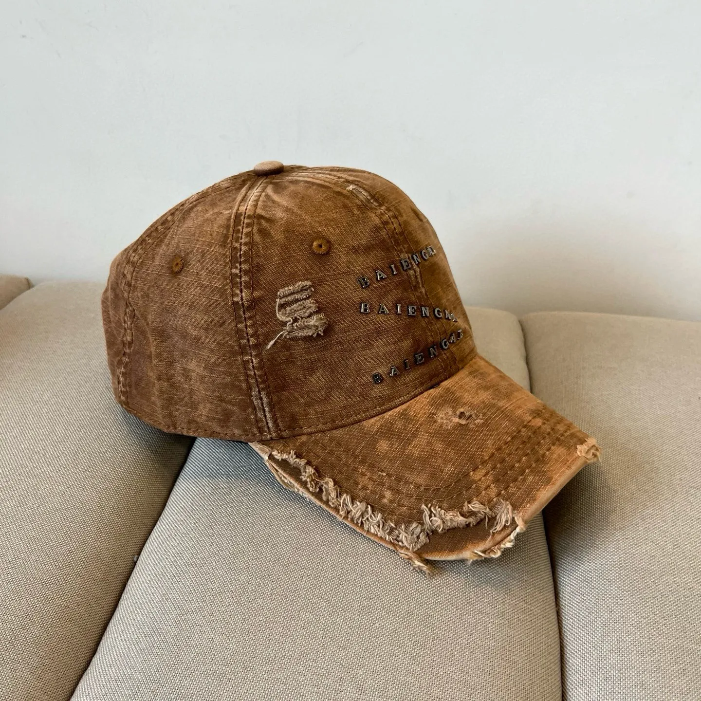 P64 BALENCIAGA Balenciaga's new logo baseball cap, cool colors, different styles for men and women, the first batch will be shipped first! A must-buy for Paris fans!