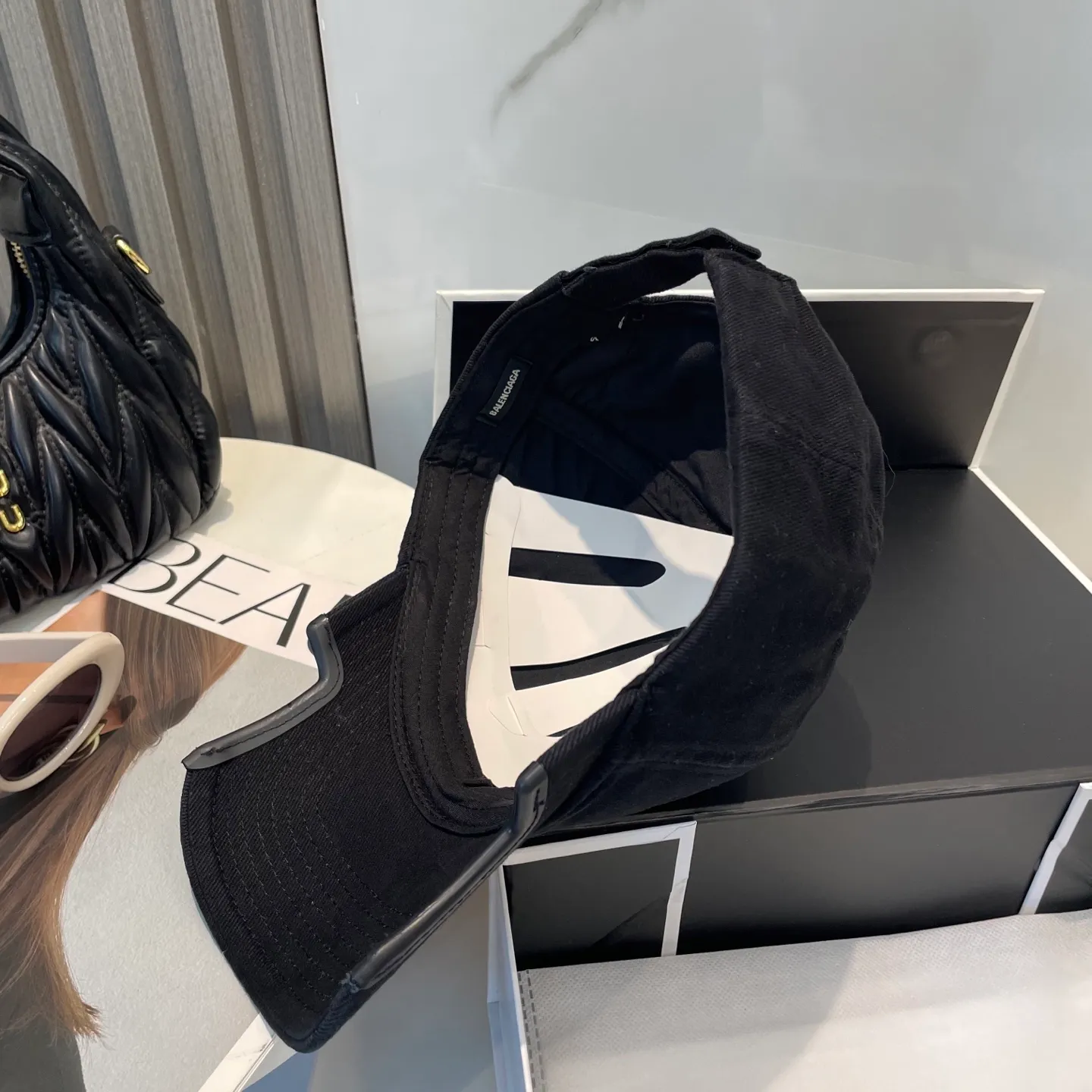 P70 BALENCIAGA new baseball cap, cool colors, different styles for men and women, the first batch will be shipped first! A must-buy for Paris fans!