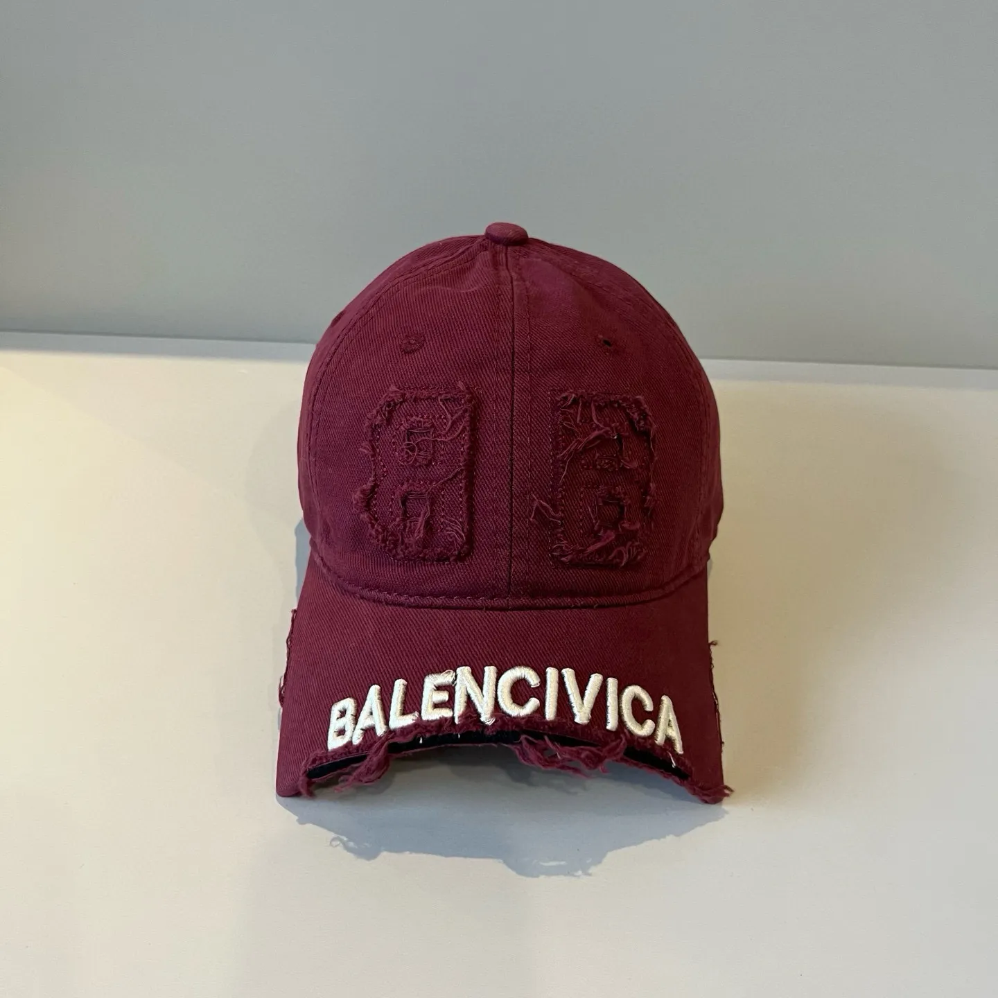 P56 BALENCIAGA new logo baseball cap, cool colors, different styles for men and women, the first batch will be shipped first! A must-buy for Paris fans!