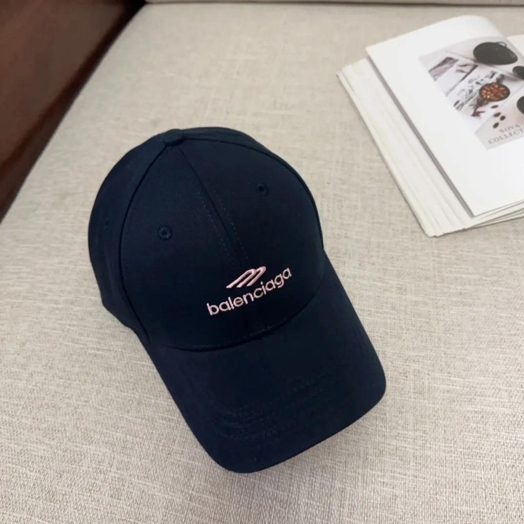 💰50 BALENCIAGA🆕Spring style new personalized baseball cap, high quality and excellent breathability, suitable for all seasons, high-looking fashion item! Same style for men and women