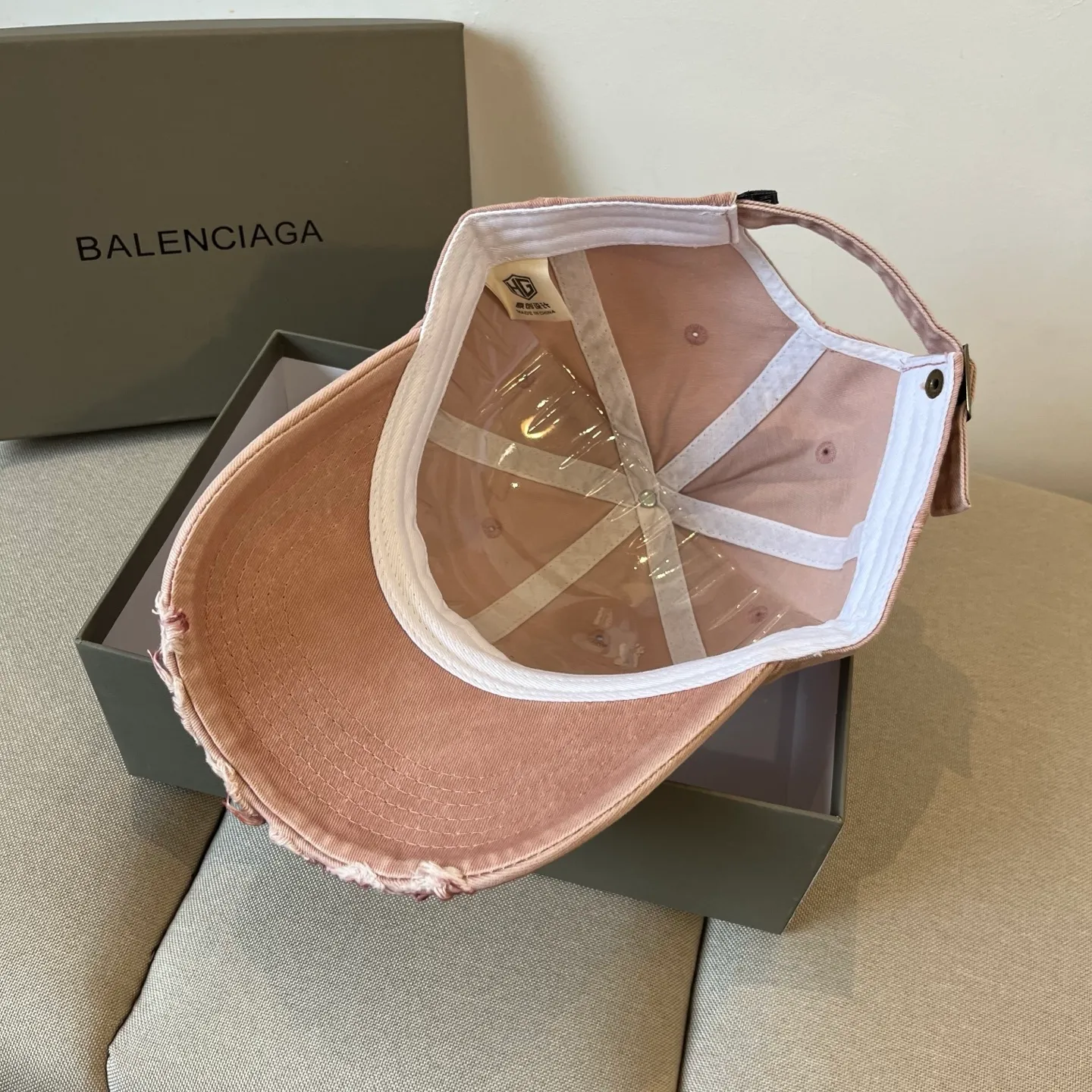 P52 BALENCIAGA new logo baseball cap, cool colors, different styles for men and women, the first batch will be shipped first! A must-buy for Paris fans!
