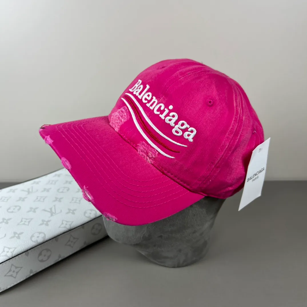 P56 Balenclaga official website new product Balenciaga new baseball cap ready for delivery in seconds🧢Simple, fashionable, super invincible and beautiful hat! Couple style! The advantages of the original product compared to other hats,