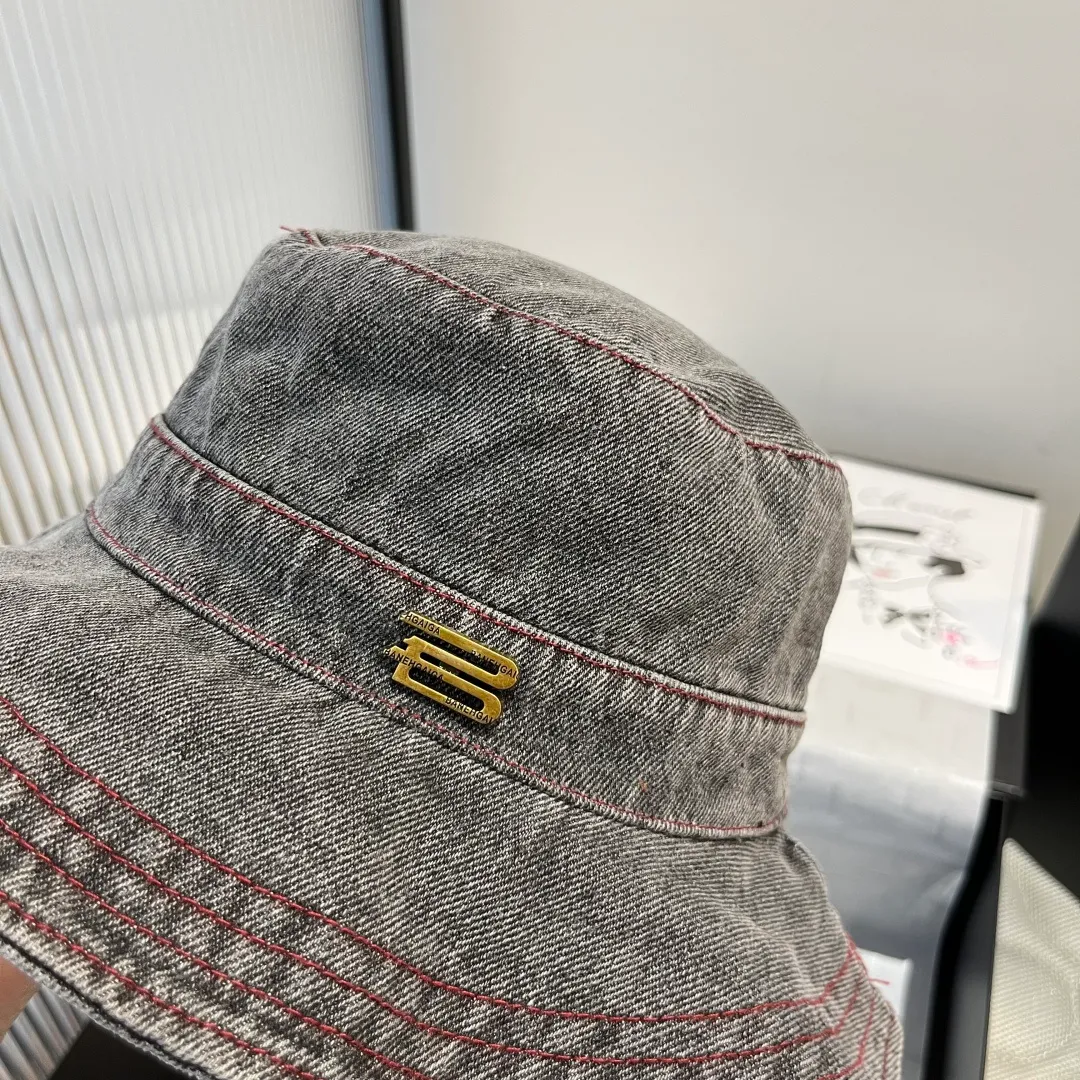 💰100¥ Balenciaga denim bucket hat, head circumference 57cm