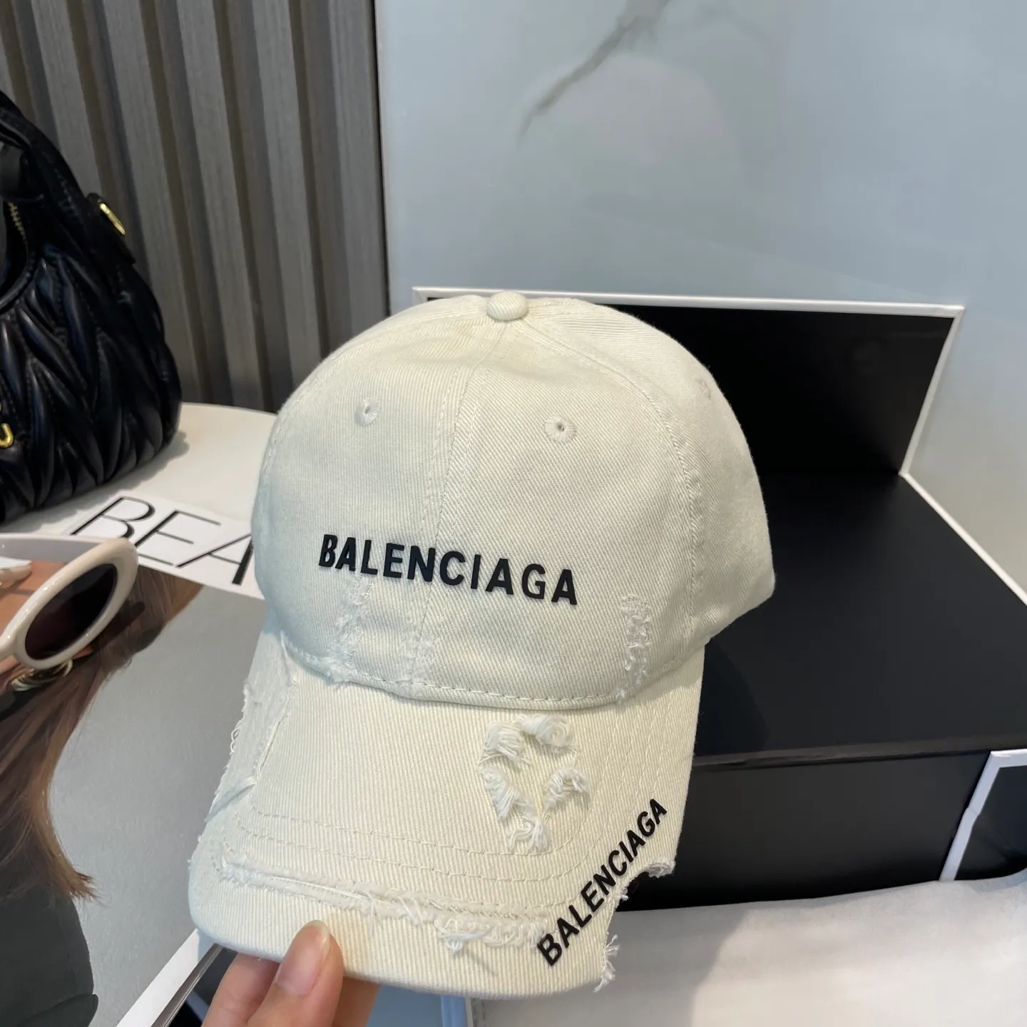 P70 BALENCIAGA new logo baseball cap, cool colors, different styles for men and women, the first batch will be shipped first! A must-buy for Paris fans!