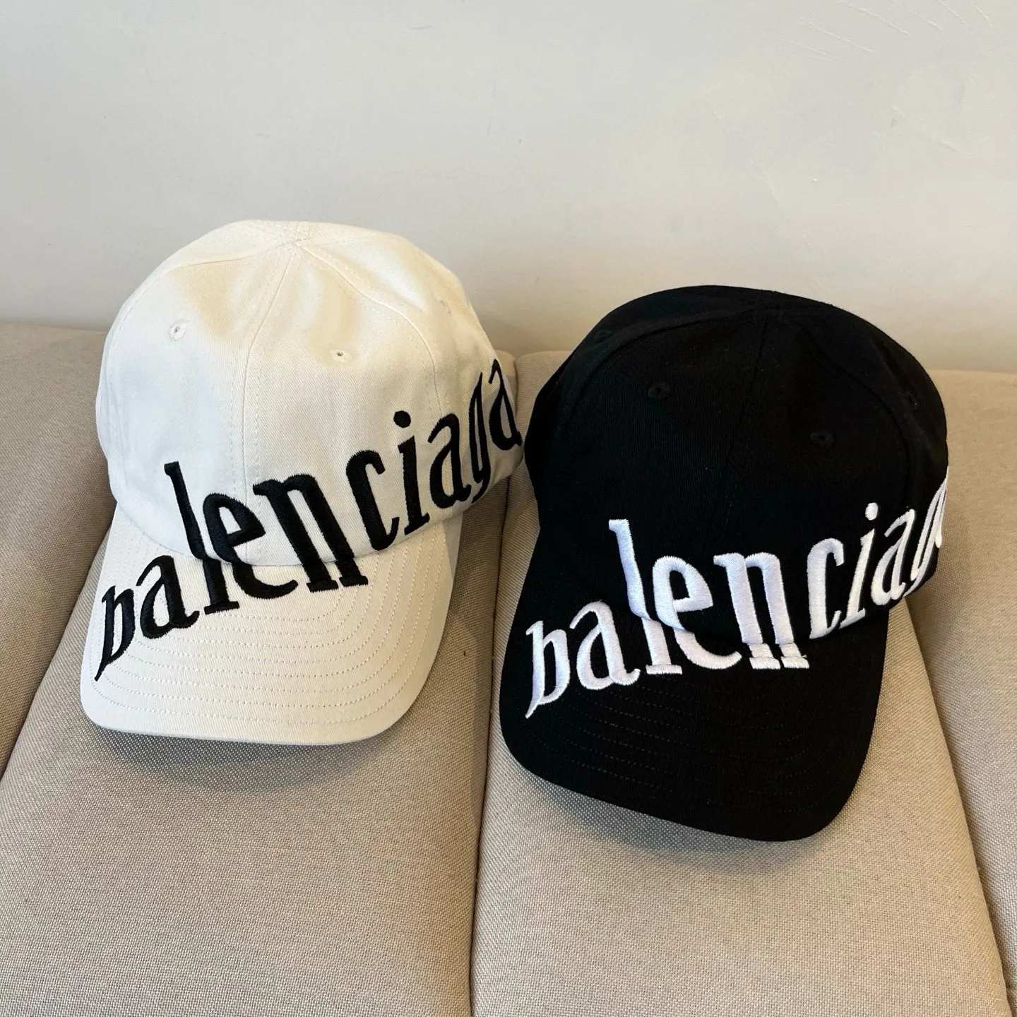 P60 BALENCIAGA new logo baseball cap, cool colors, different styles for men and women, the first batch will be shipped first! A must-buy for Paris fans!