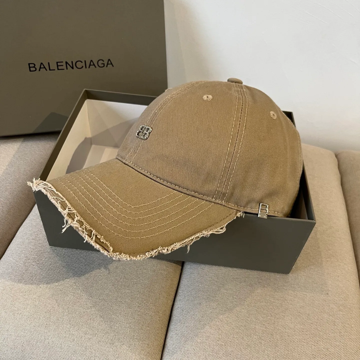 P60💰BALENCIAGA new logo baseball cap, cool colors, different styles for men and women, the first batch will be shipped first! A must-buy for Paris fans!
