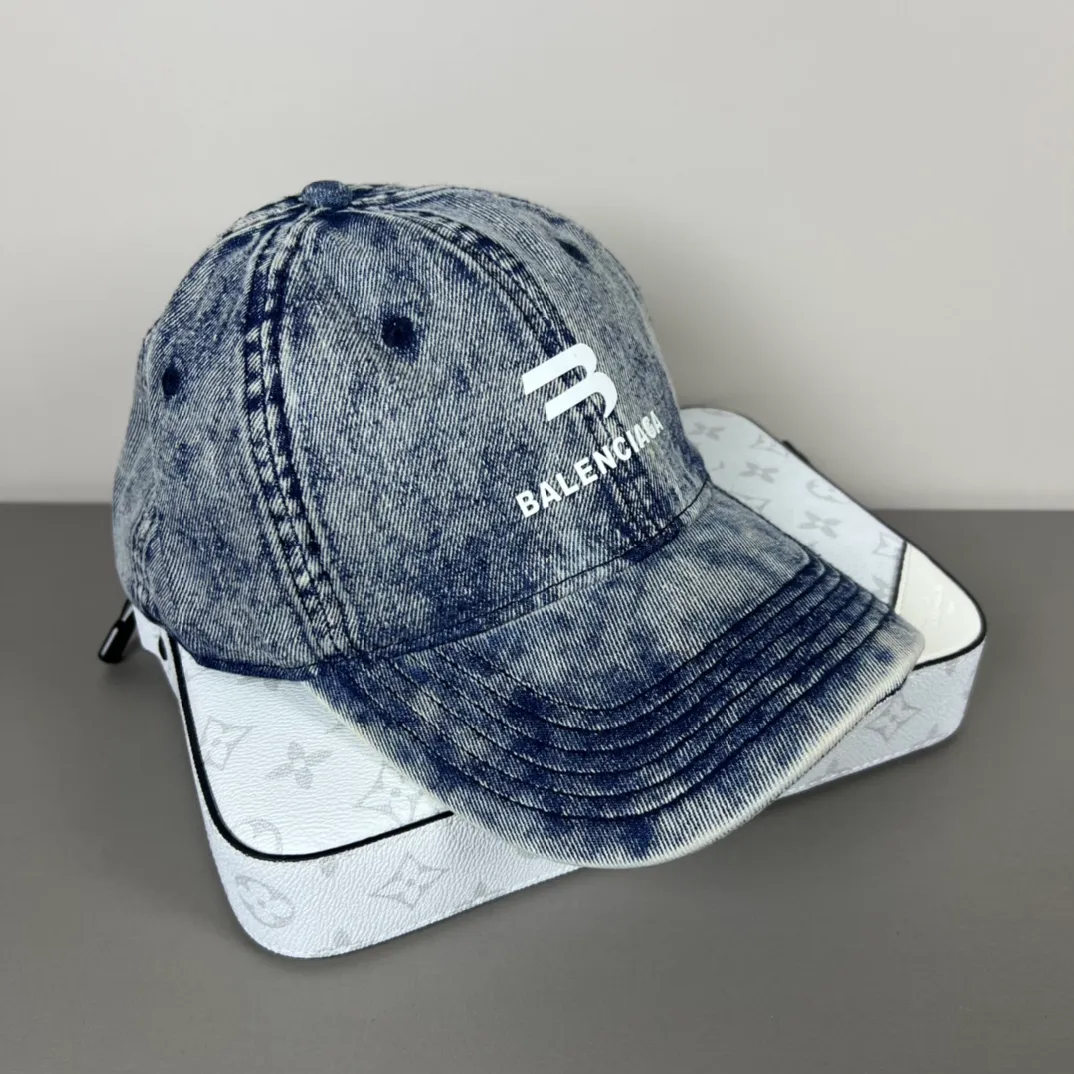 56💰BALENCIAGA new logo baseball cap, cool colors, different styles for men and women, the first batch will be shipped first! A must-buy for Paris fans!