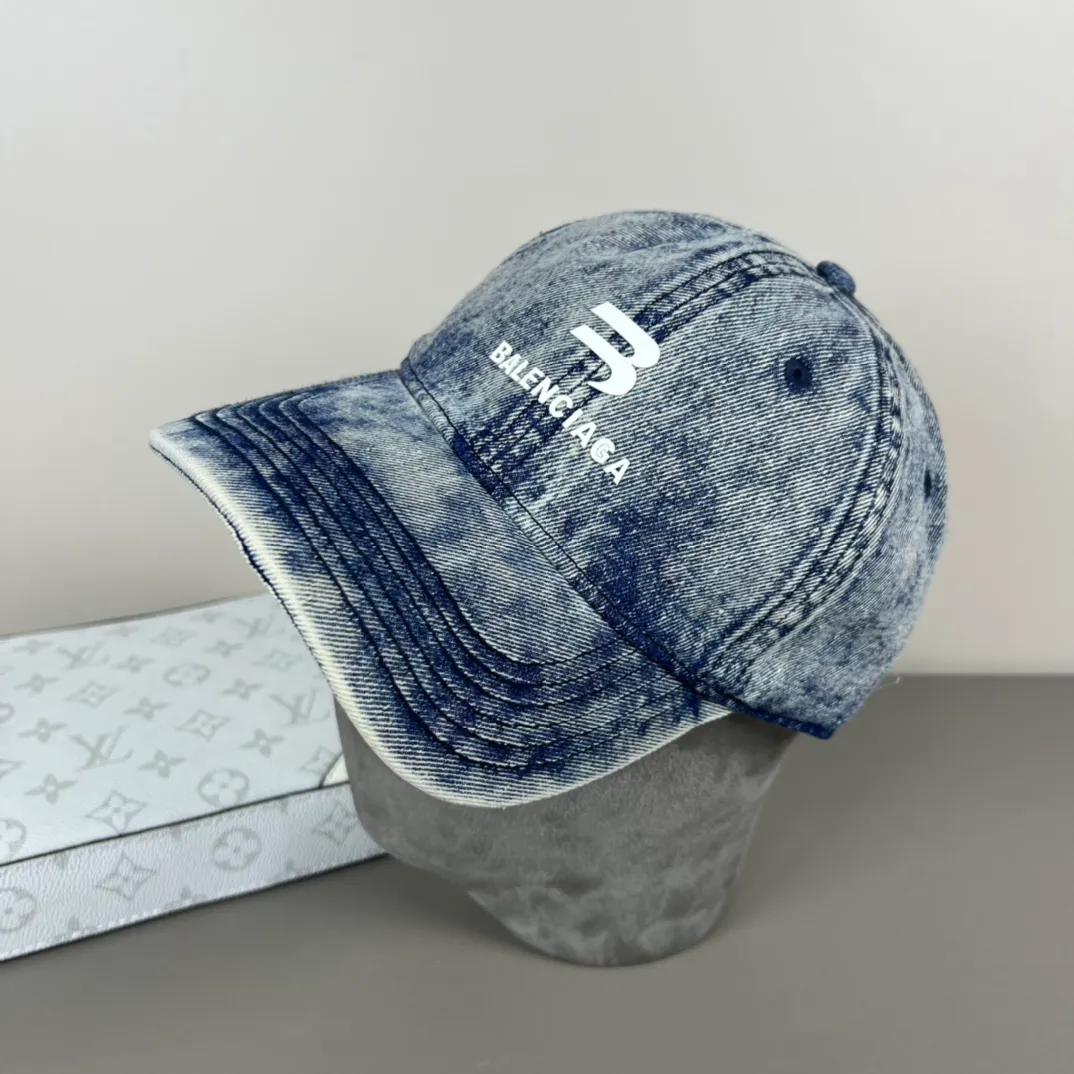 56💰BALENCIAGA new logo baseball cap, cool colors, different styles for men and women, the first batch will be shipped first! A must-buy for Paris fans!