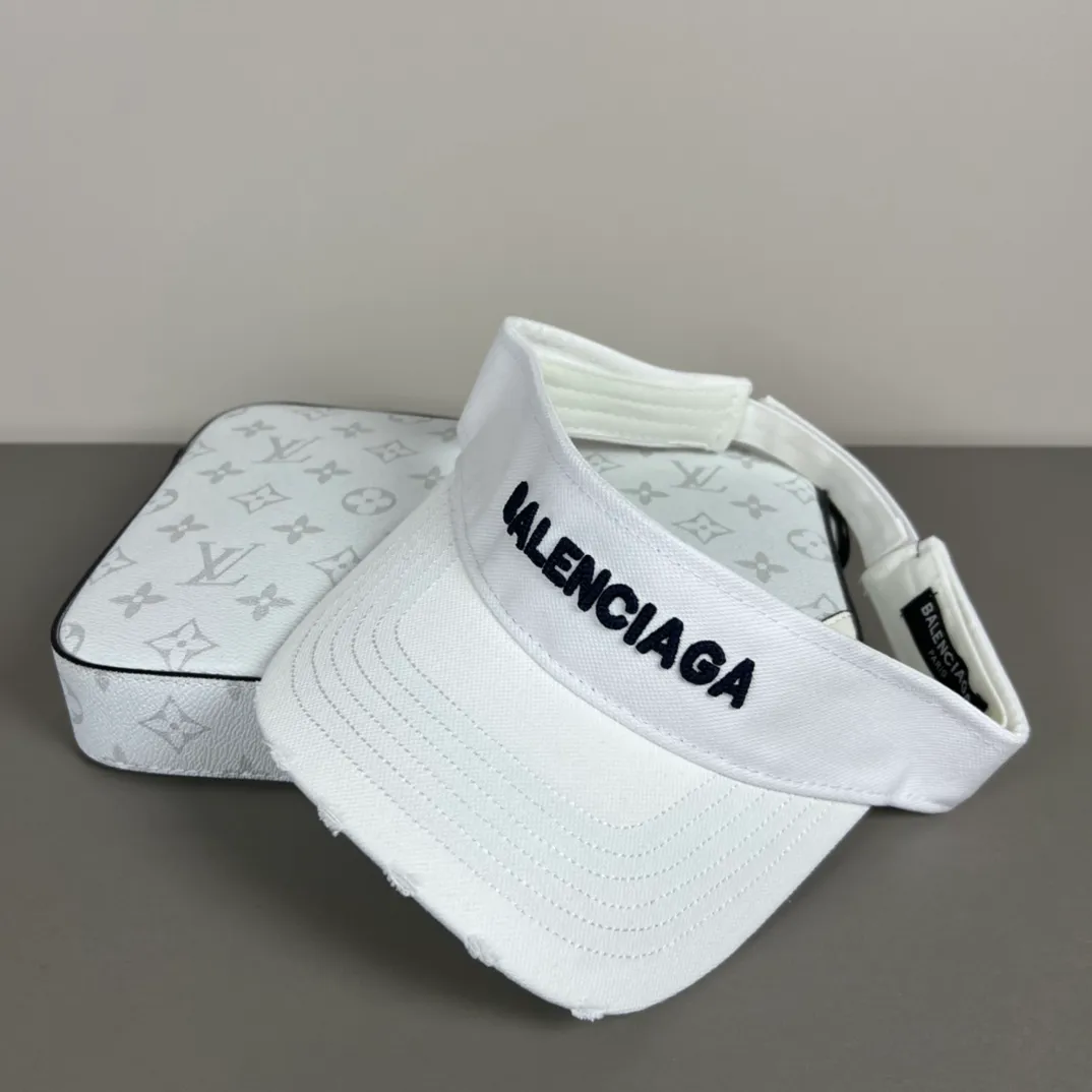 P50 comes with dust bag, the latest BALENCIAGA, empty top sun hat, the best quality, casual and elegant, compare for yourself