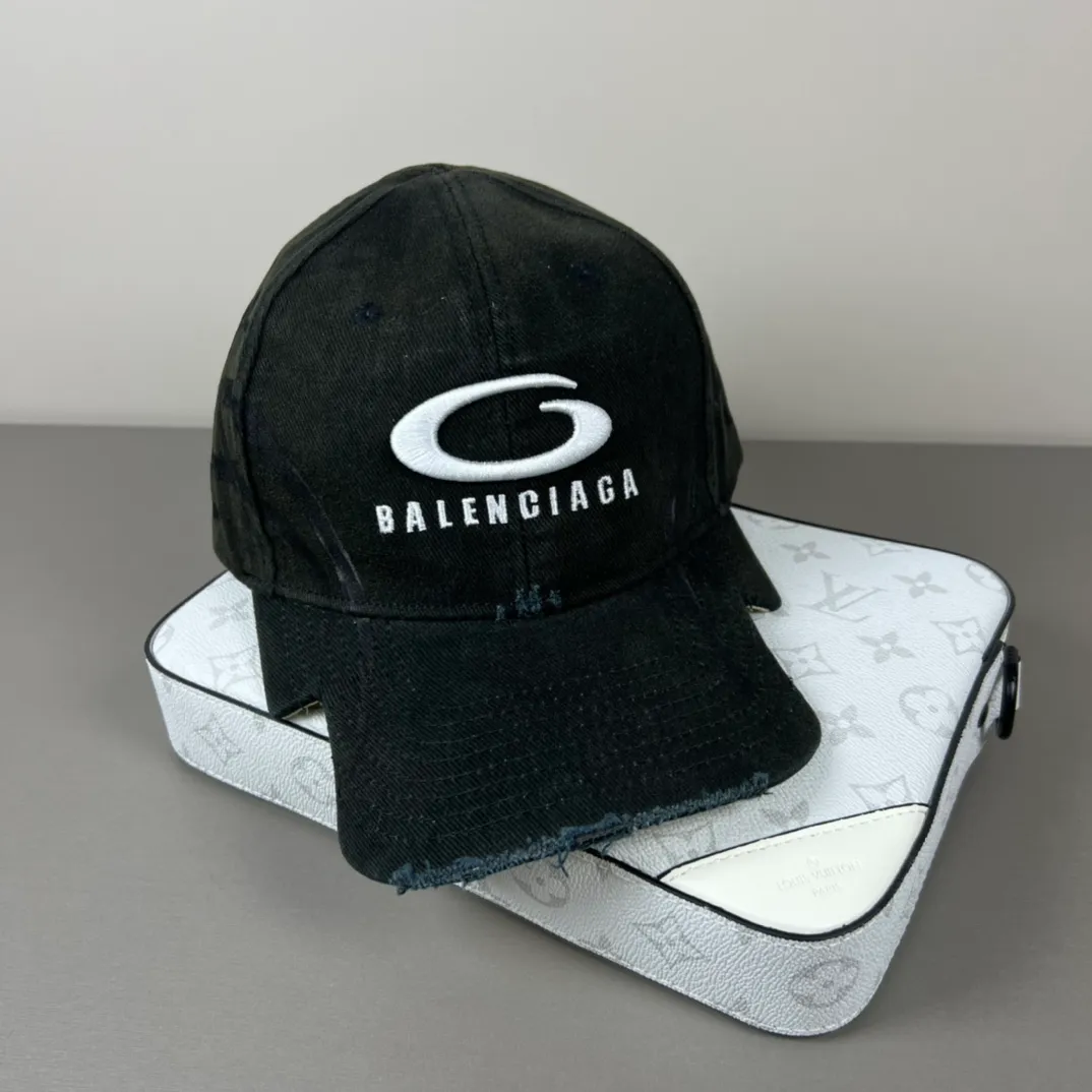 60💰BALENCIAGA Balenciaga’s new logo baseball cap, cool colors, different styles for men and women, the first batch will be shipped first! A must-buy for Paris fans!