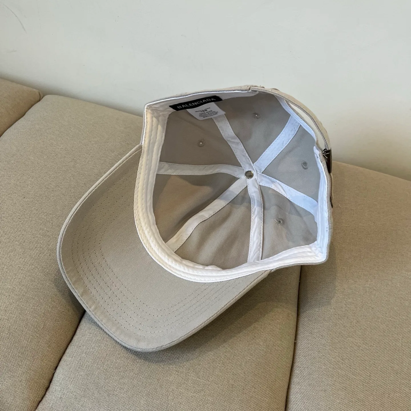 P60 BALENCIAGA new logo baseball cap, cool colors, different styles for men and women, the first batch will be shipped first! A must-buy for Paris fans!