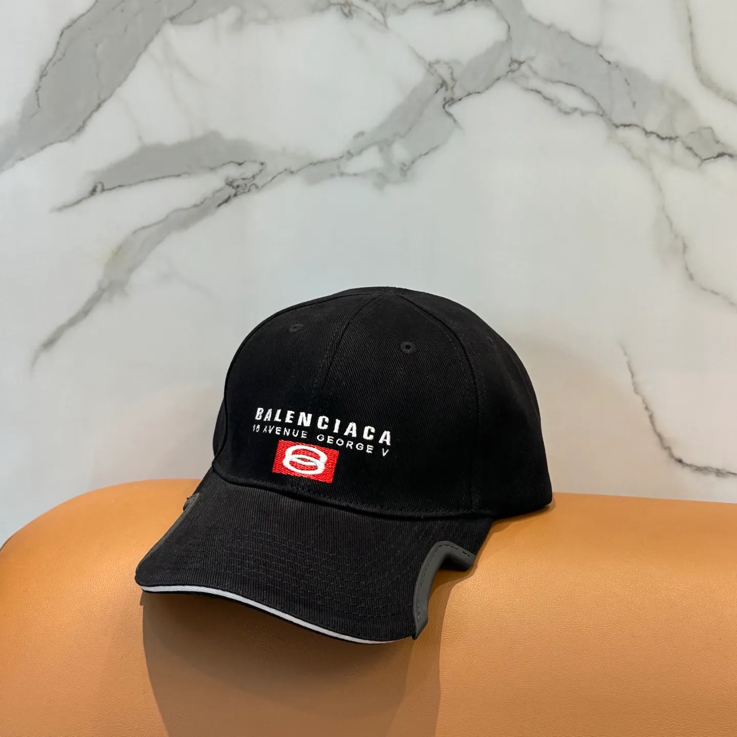 P76 BALENCIAGA new logo baseball cap, cool colors, different styles for men and women, the first batch will be shipped first! A must-buy for Paris fans!