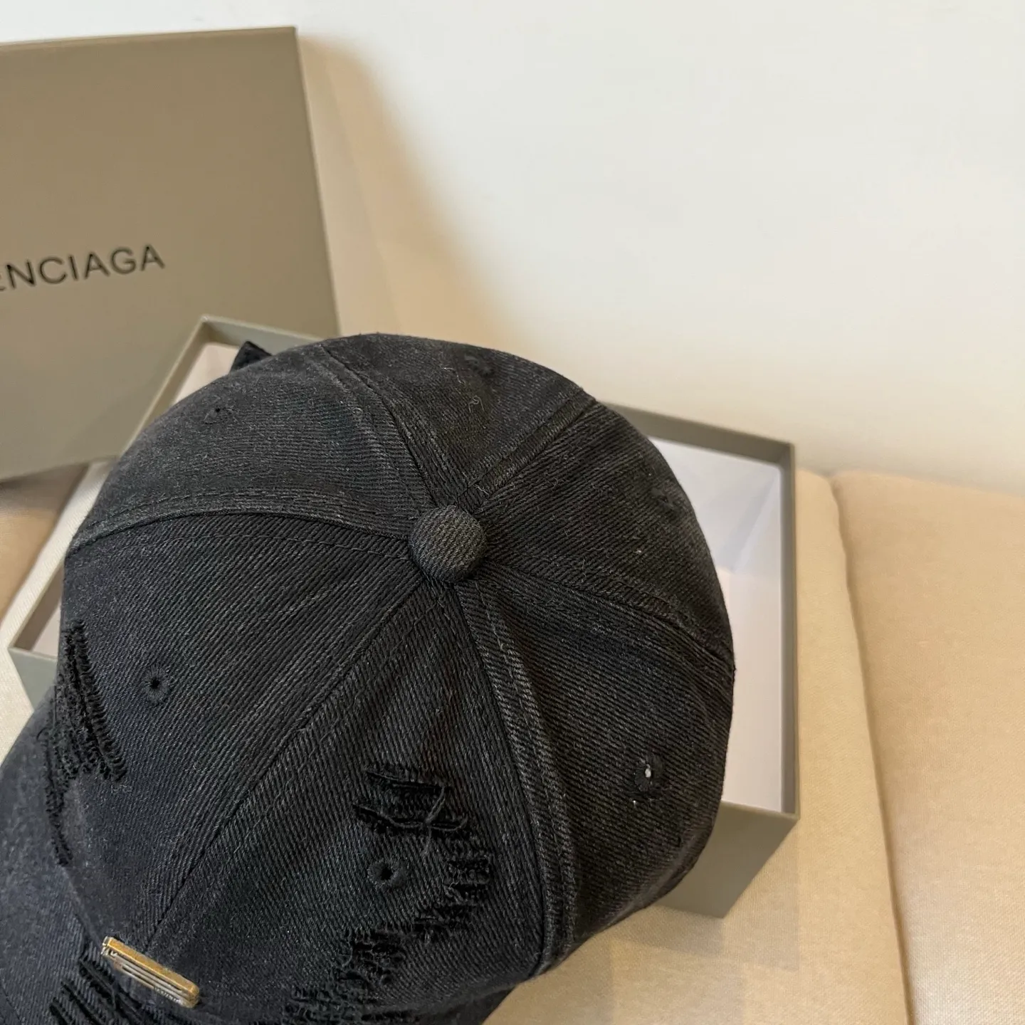 P60💰BALENCIAGA new logo baseball cap, cool colors, different styles for men and women, the first batch will be shipped first! A must-buy for Paris fans!