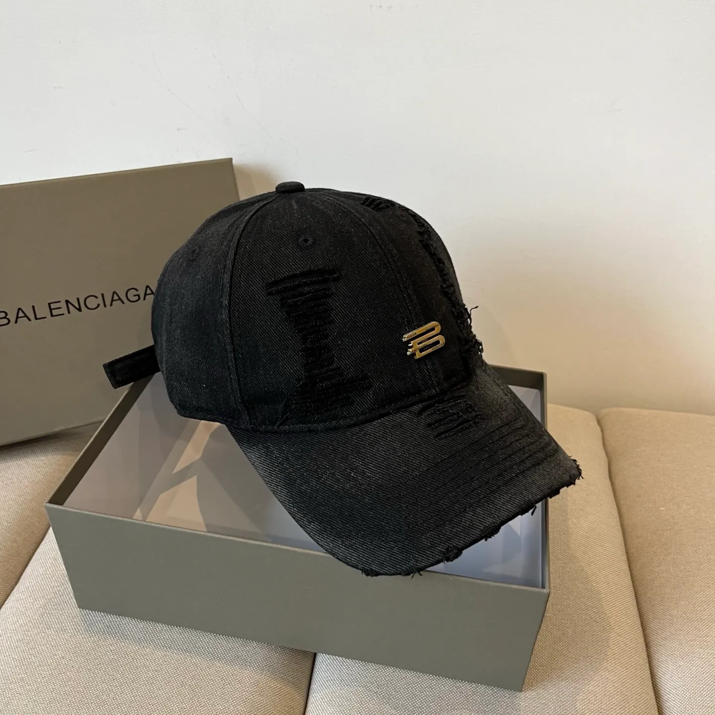 P60💰BALENCIAGA new logo baseball cap, cool colors, different styles for men and women, the first batch will be shipped first! A must-buy for Paris fans!