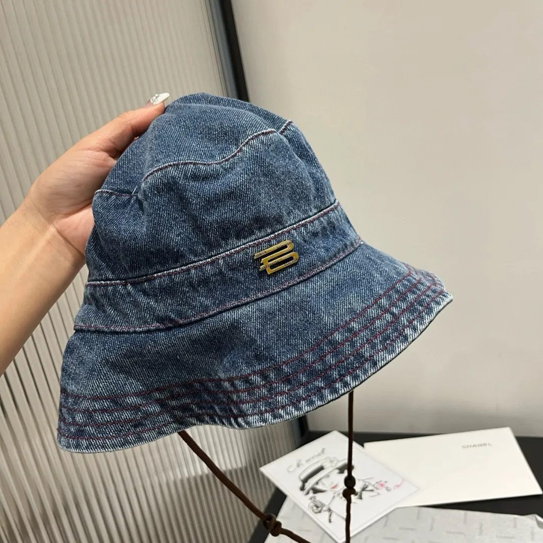 💰110¥ Balenciaga denim bucket hat, head circumference 57cm