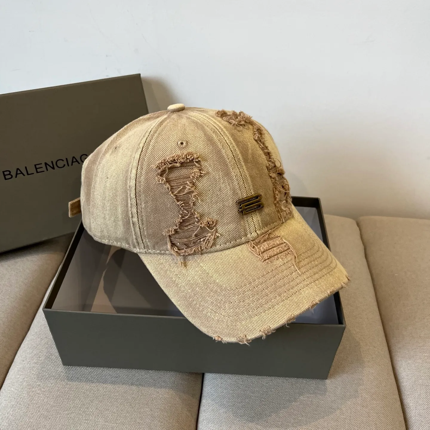 P60💰BALENCIAGA new logo baseball cap, cool colors, different styles for men and women, the first batch will be shipped first! A must-buy for Paris fans!
