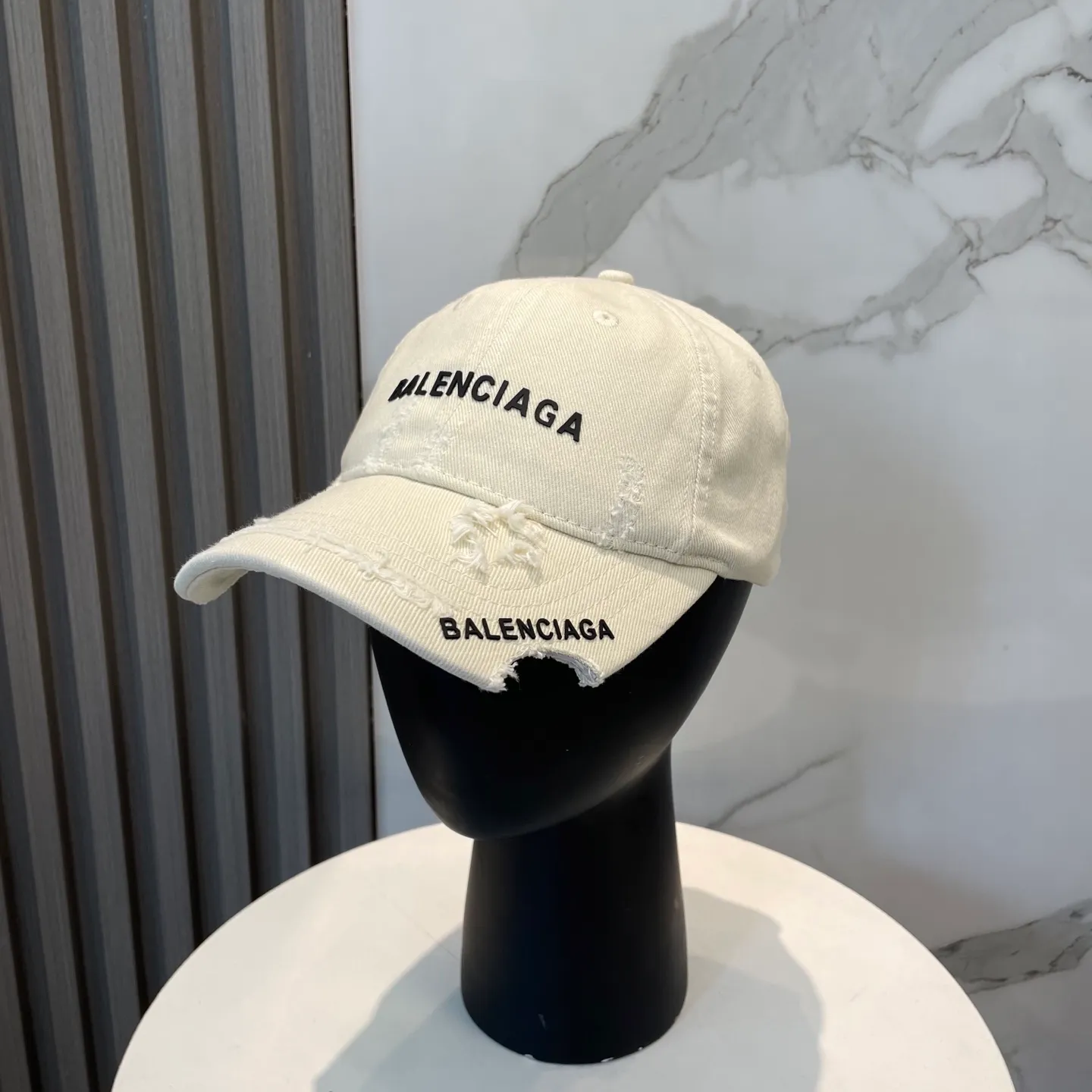 P60 BALENCIAGA new logo baseball cap, cool colors, different styles for men and women, the first batch will be shipped first! A must-buy for Paris fans!