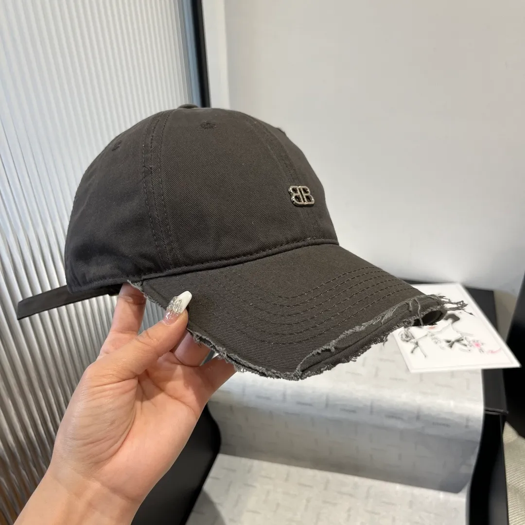💰70¥ Balenciaga new peaked cap, head circumference 57cm