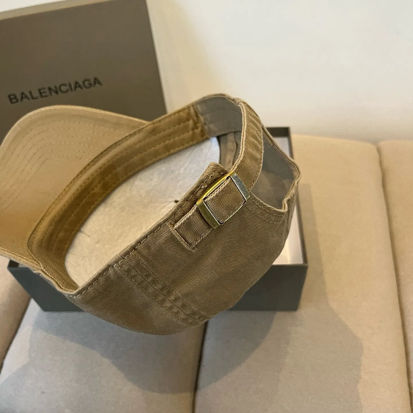P60 BALENCIAGA new logo baseball cap, cool colors, different styles for men and women, the first batch will be shipped first! A must-buy for Paris fans!