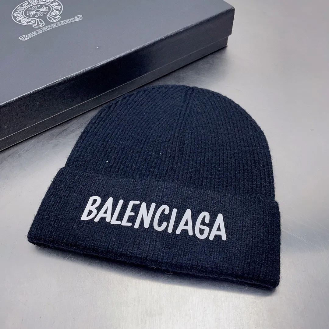 Paris B's woolen hat