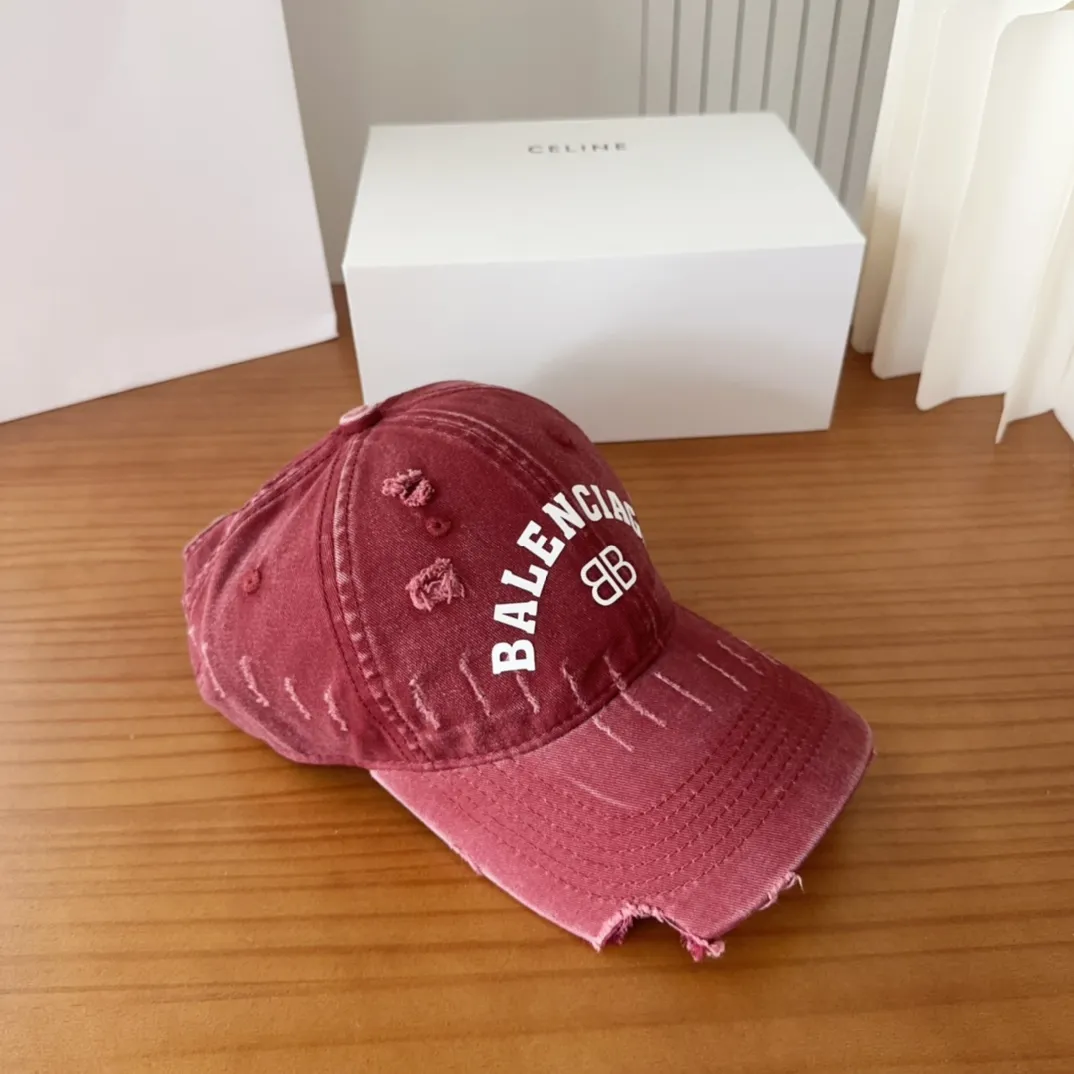 💰60 Balencia*a new baseball cap 🧢Simple, fashionable, super invincible and beautiful hat