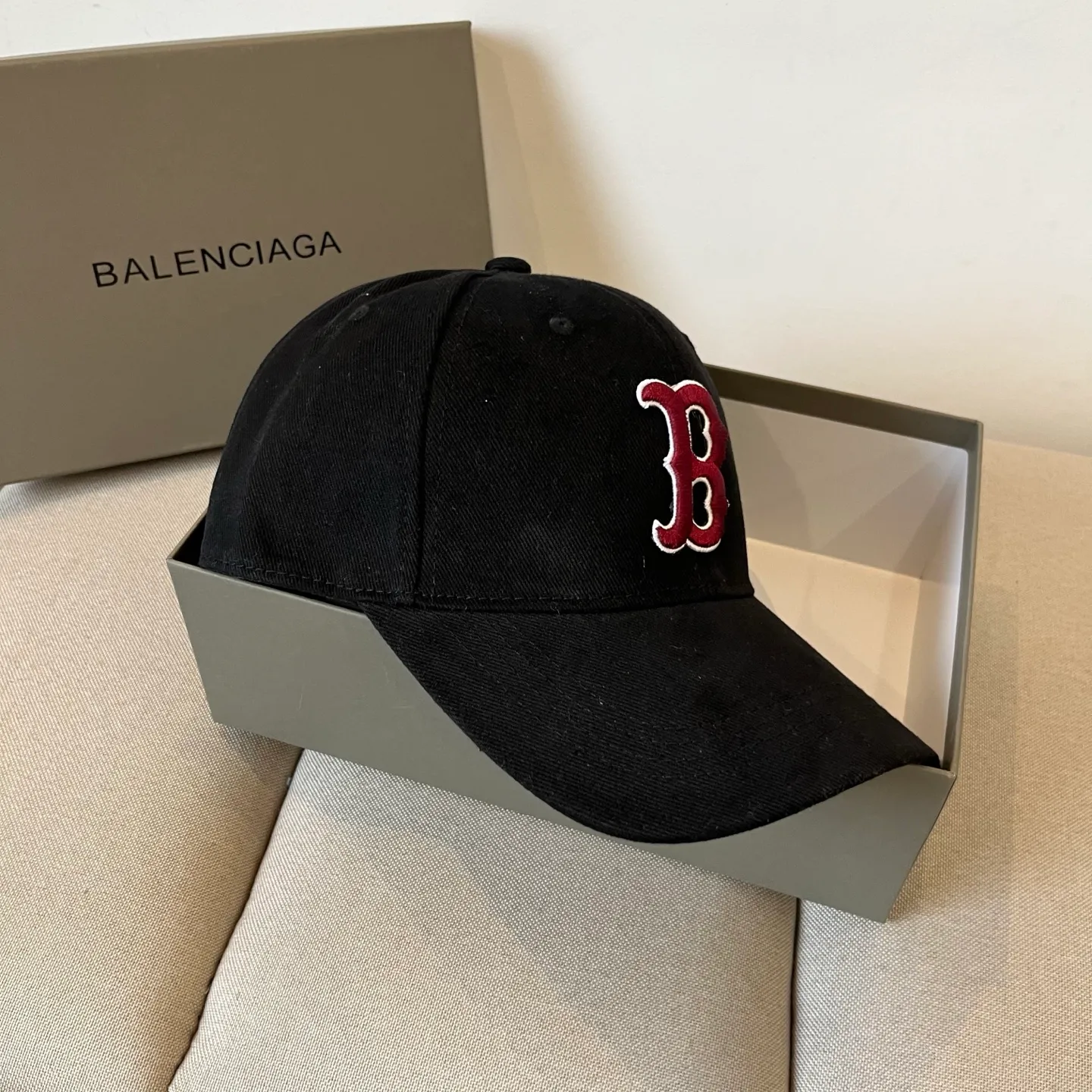 P60 BALENCIAGA new logo baseball cap, cool colors, different styles for men and women, the first batch will be shipped first! A must-buy for Paris fans!