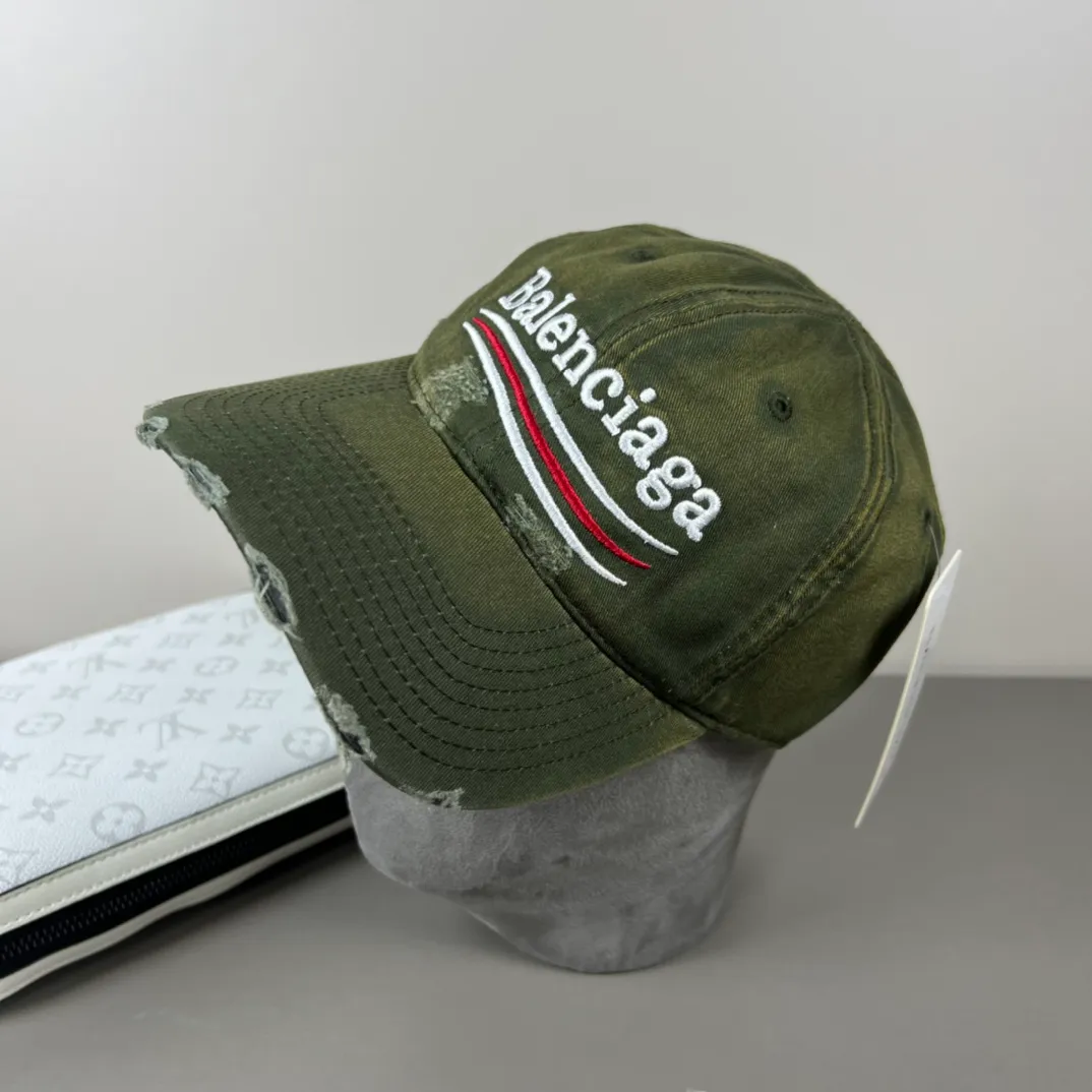 P56 Balenclaga official website new product Balenciaga new baseball cap ready for delivery in seconds🧢Simple, fashionable, super invincible and beautiful hat! Couple style! The advantages of the original product compared to other hats,