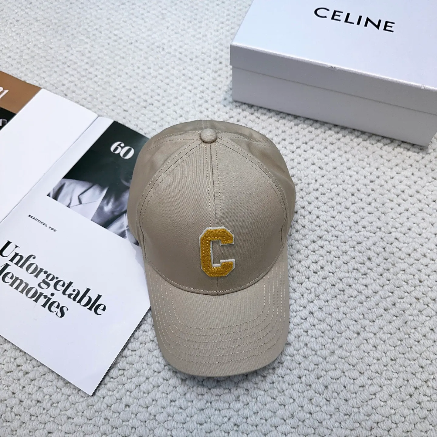 P60 popular CELINE official website purchasing version. Original 1:1 customized! The latest baseball cap with the same style as the simple letter star, fashionable and high-end workmanship! Every hat is made with care! Extraordinary quality, suitable for both men and women.    Céline's hat has a simple design, high-end color matching, delicate texture, and clean style. It is an iconic item. The letter C is the official icon of CELINE. It is deeply rooted in the brand's historical heritage, and at the same time it exudes modern elegance and a new trend of retro modernity. Simple baseball cap decorated with C logo. Self-attitude, no need to elaborate.