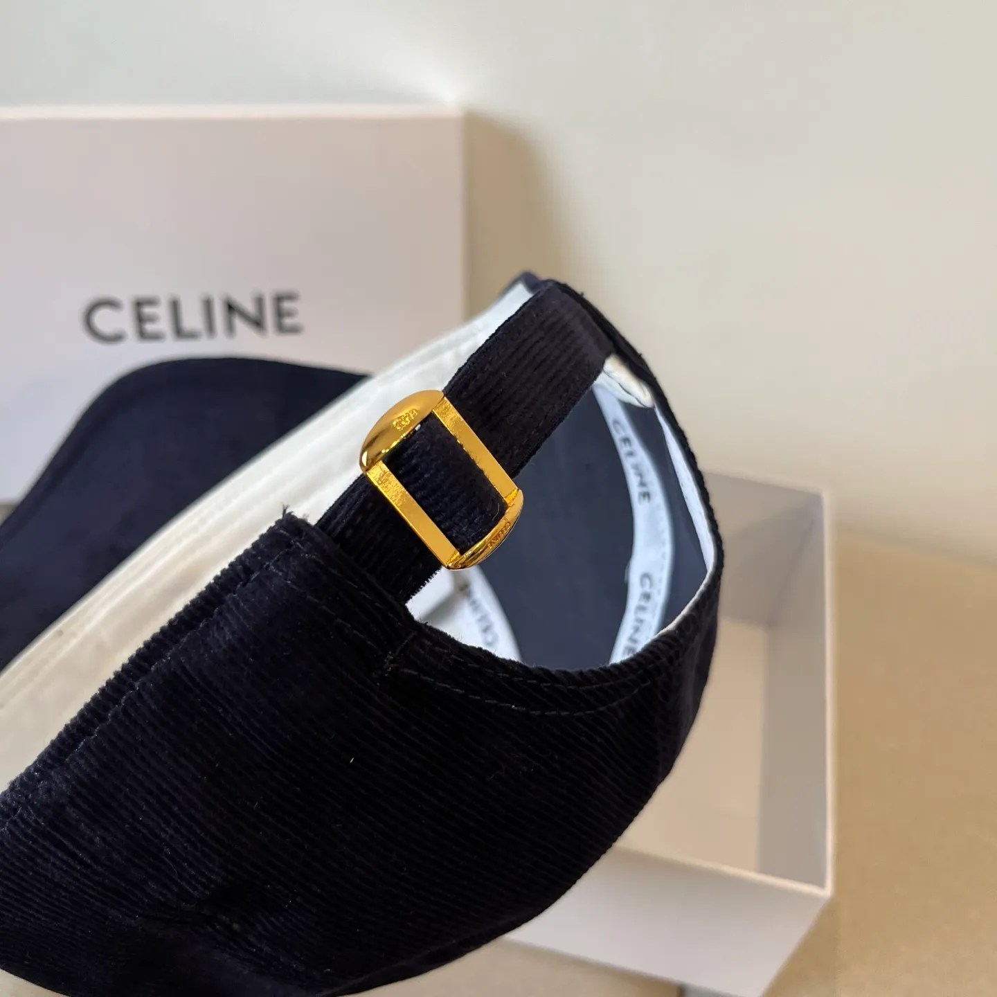P70 [CELINE Celine] New classic casual and trendy baseball cap🧢Japanese and Korean style, looks great with any combination! A must-have when traveling