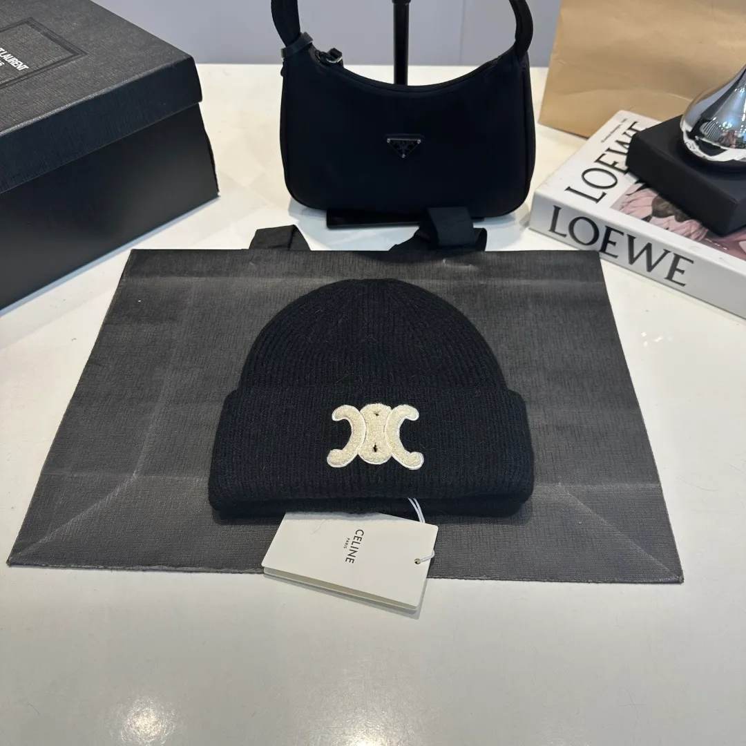 P54 Celine rabbit fur beanie