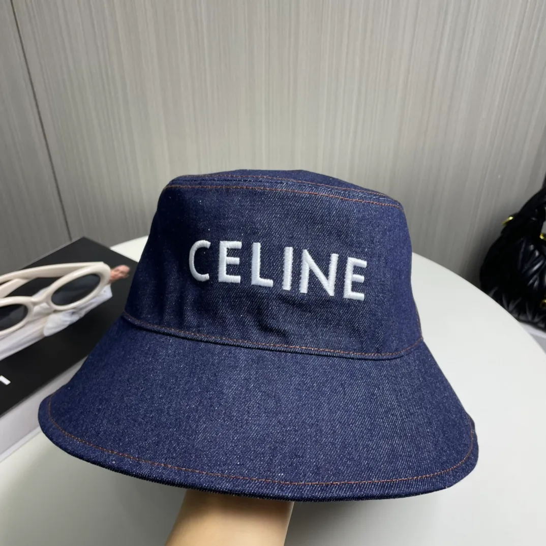 P70 comes with dust bag, Celine new washed denim embroidered fisherman hat, the best quality, casual and elegant, simple and fashionable, you can compare it yourself