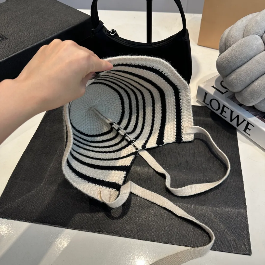 P50 Celine new fisherman hat for autumn and winter 2025, details to come